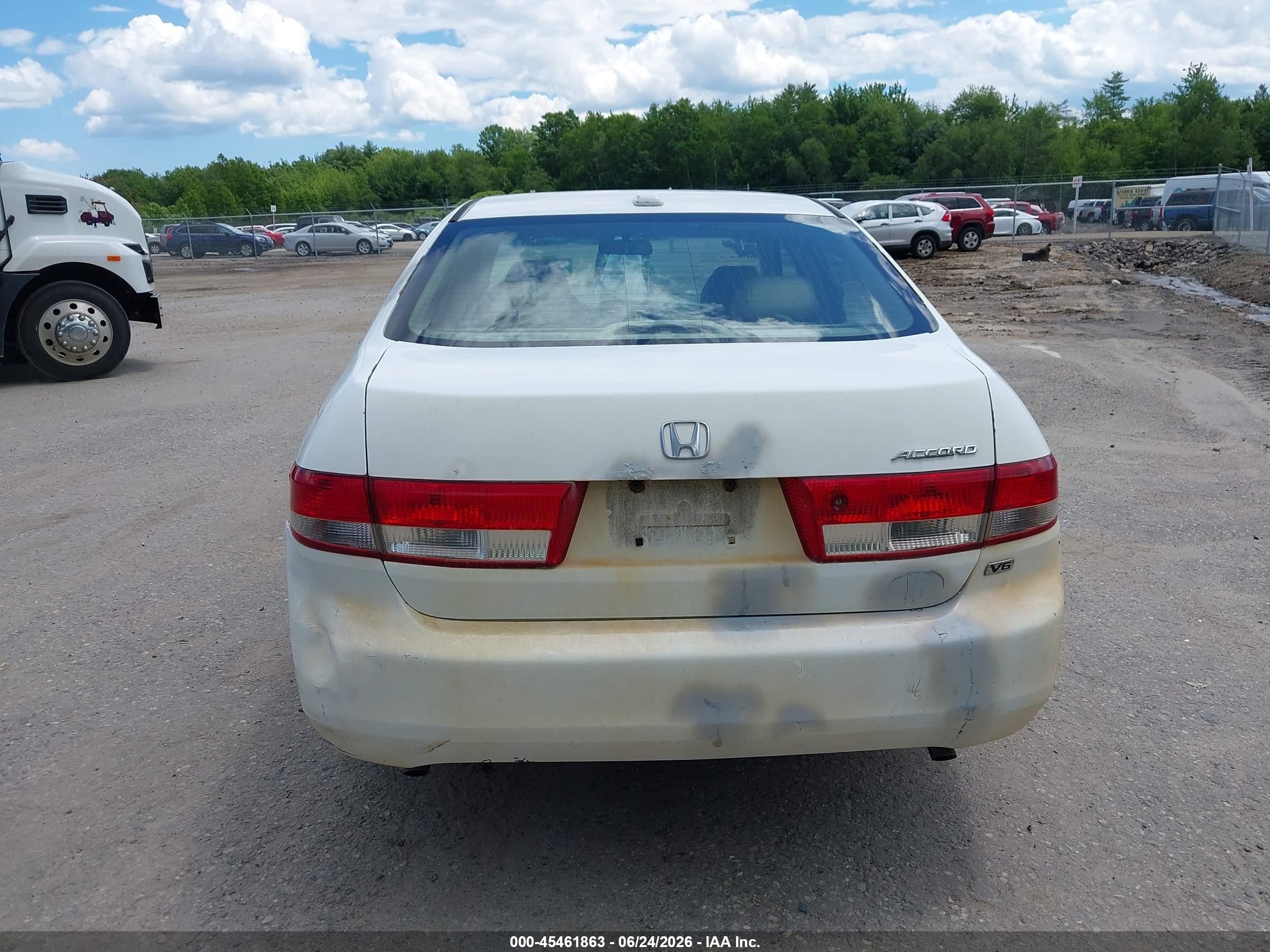 2004 Honda Accord 3.0 Ex White vin: 1HGCM66884A071207