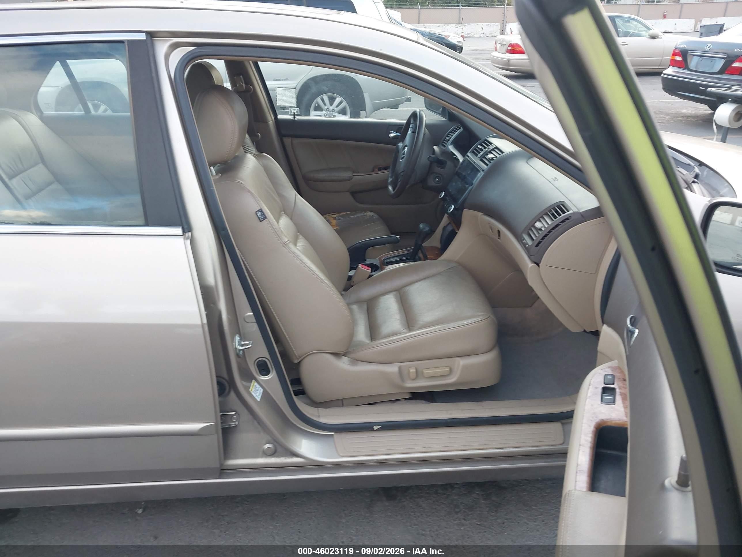 2004 Honda Accord 3.0 Ex Бежевый vin: 1HGCM66894A100827