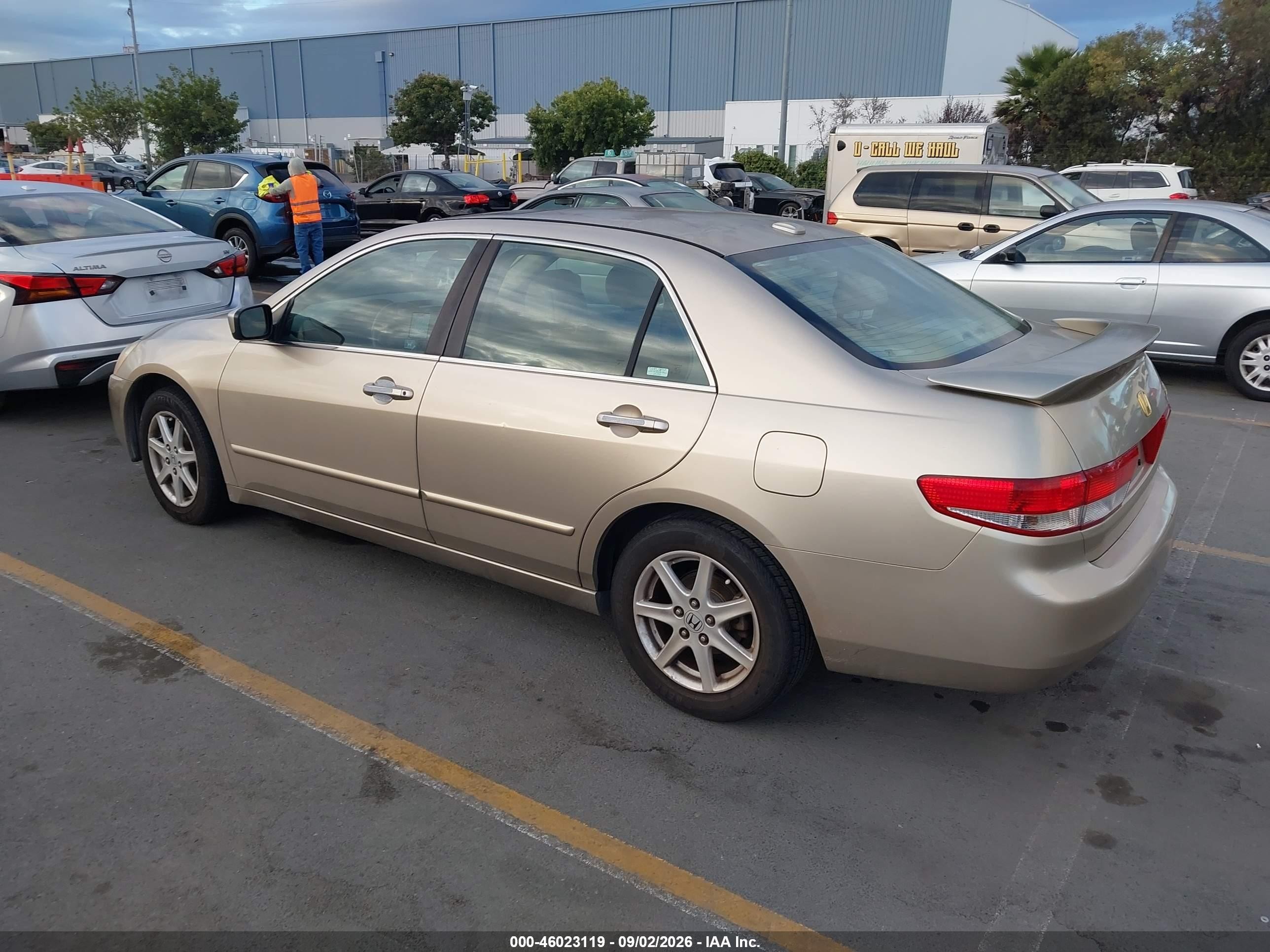 2004 Honda Accord 3.0 Ex Бежевый vin: 1HGCM66894A100827