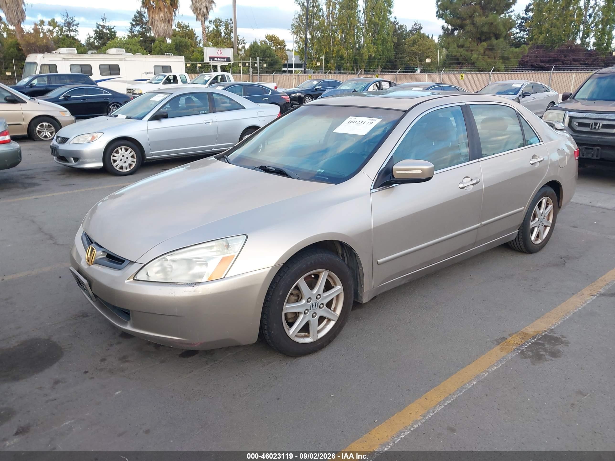 2004 Honda Accord 3.0 Ex Бежевый vin: 1HGCM66894A100827