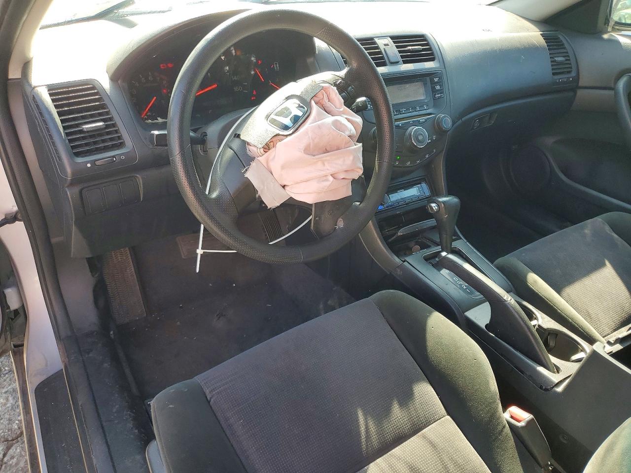 2004 Honda Accord Lx Silver vin: 1HGCM72244A026630