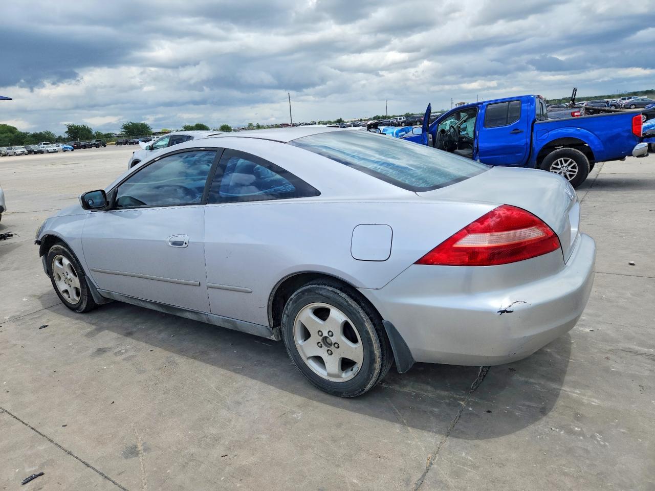 2004 Honda Accord Lx Silver vin: 1HGCM722X4A005202