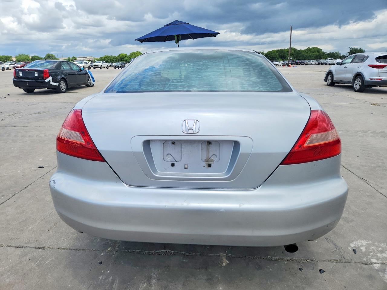2004 Honda Accord Lx Silver vin: 1HGCM722X4A005202
