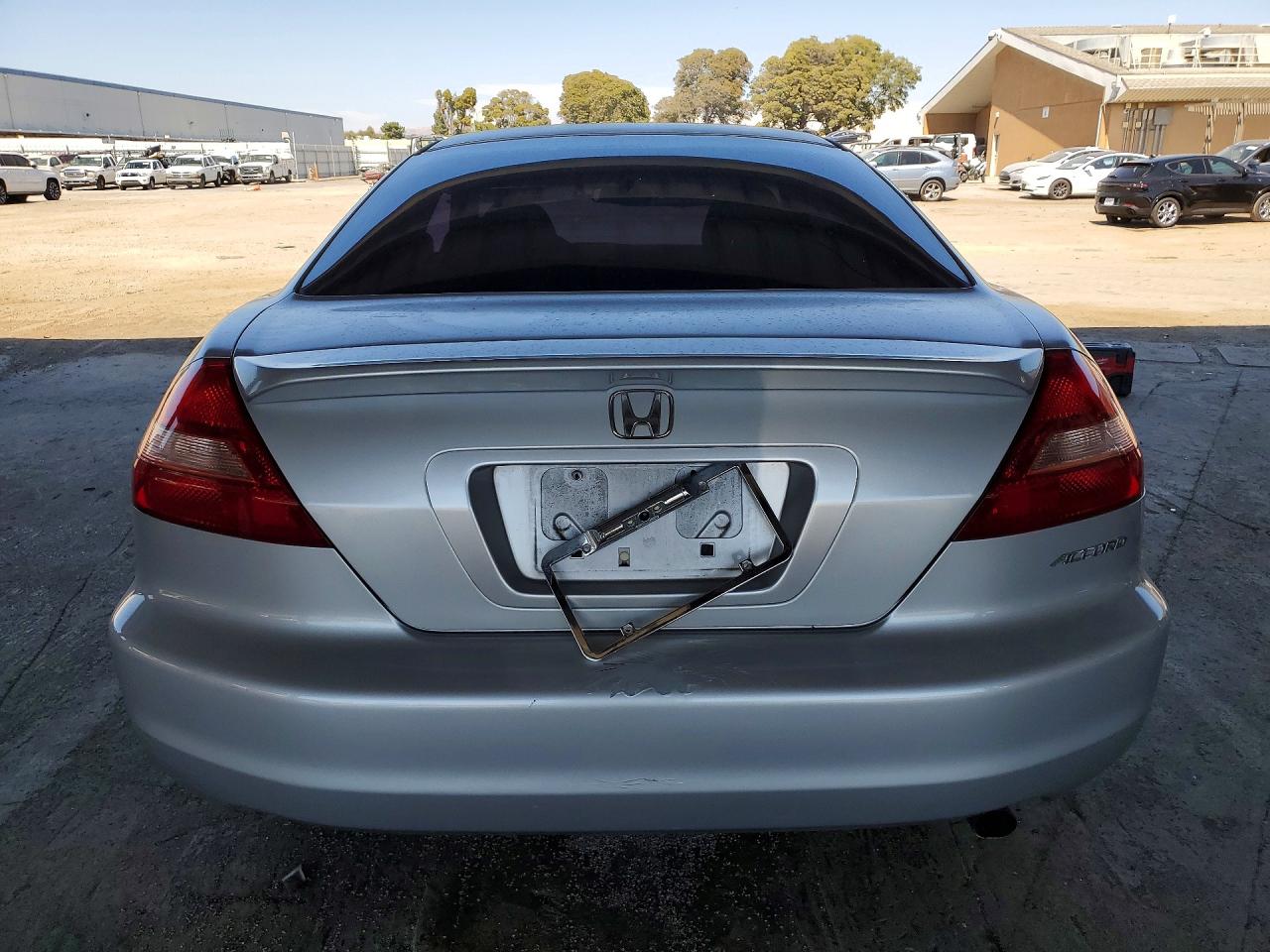 2005 Honda Accord Lx Silver vin: 1HGCM72505A021940