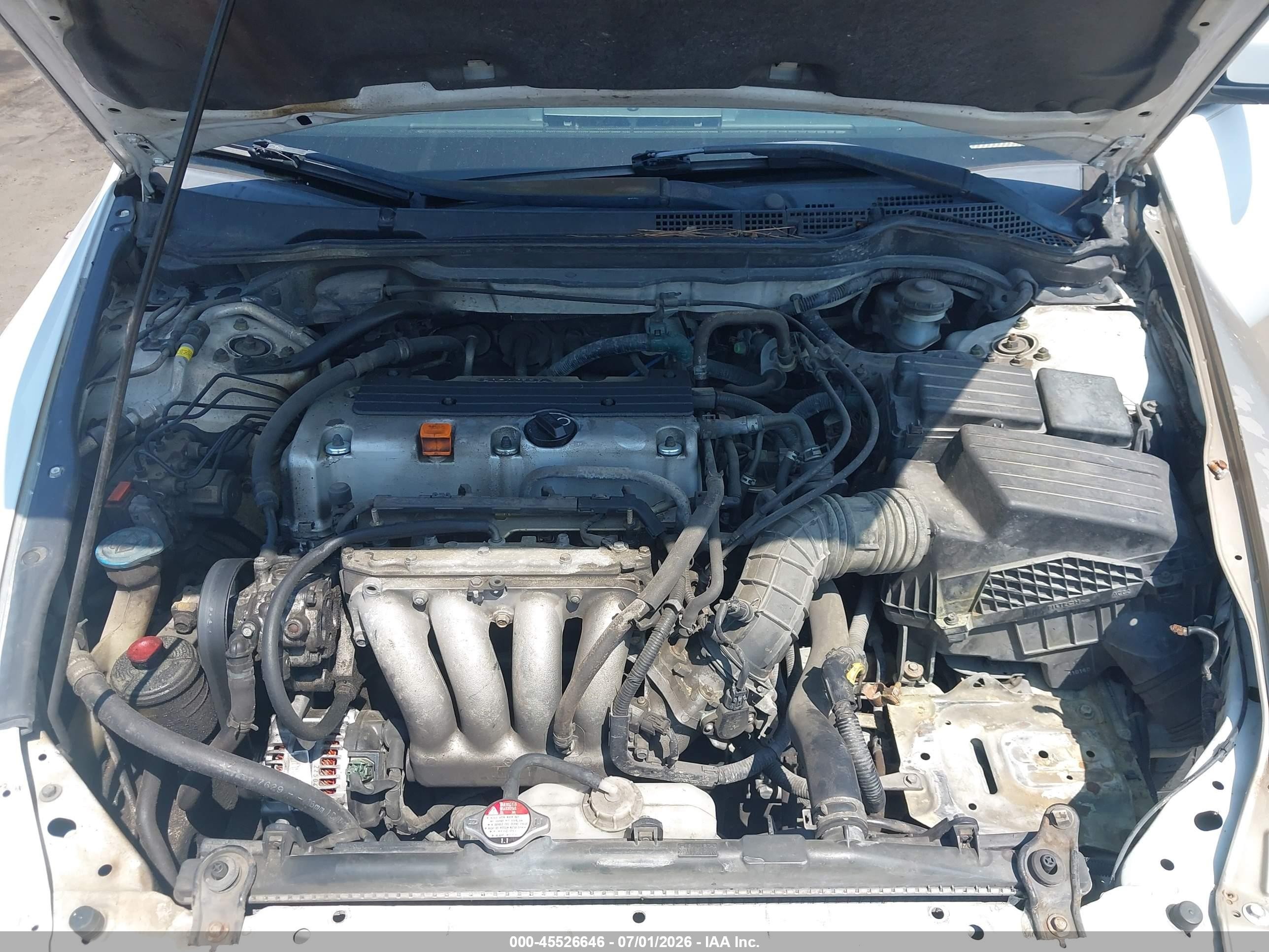 2004 Honda Accord 2.4 Ex White vin: 1HGCM72624A020828