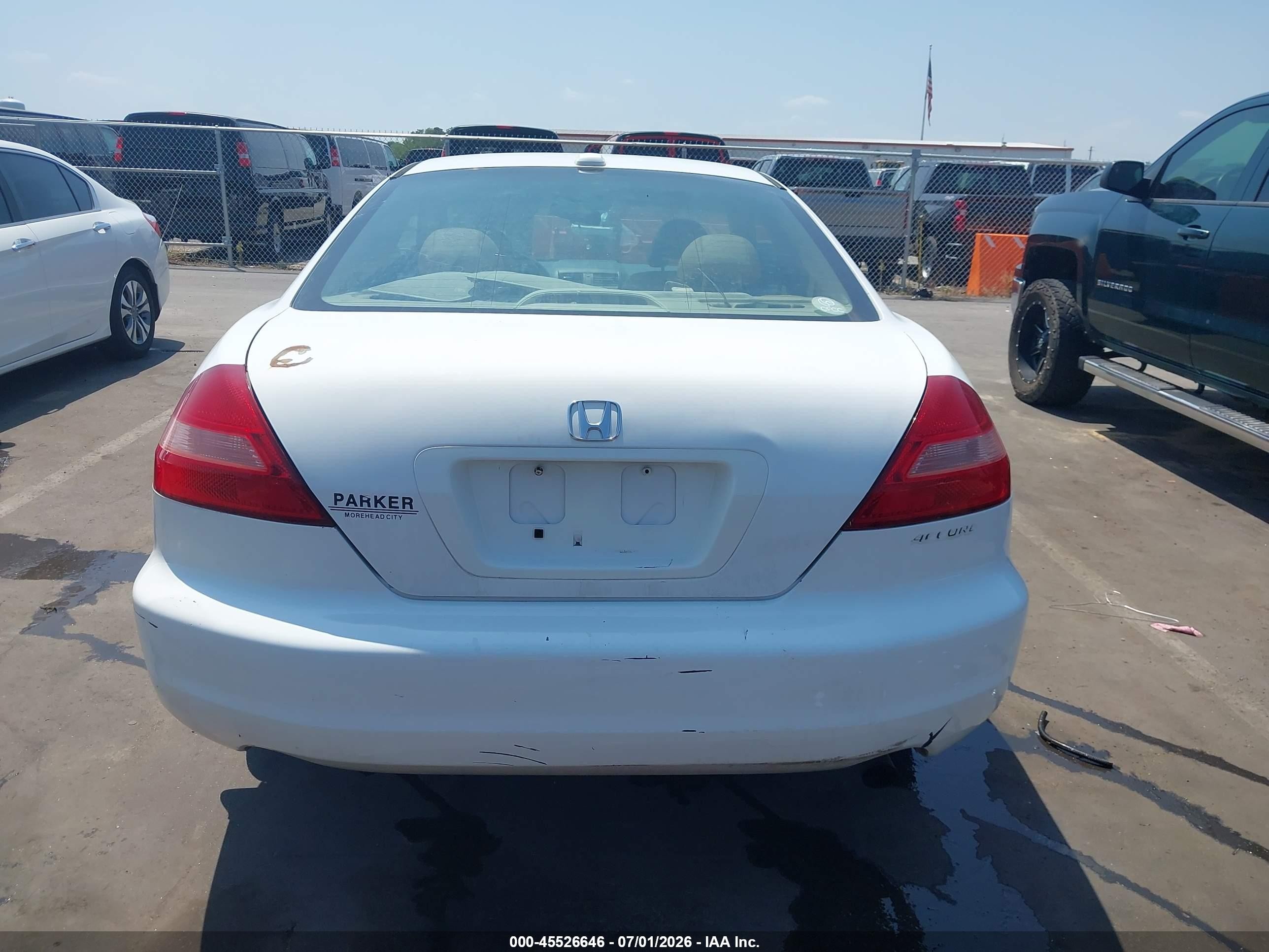 2004 Honda Accord 2.4 Ex White vin: 1HGCM72624A020828
