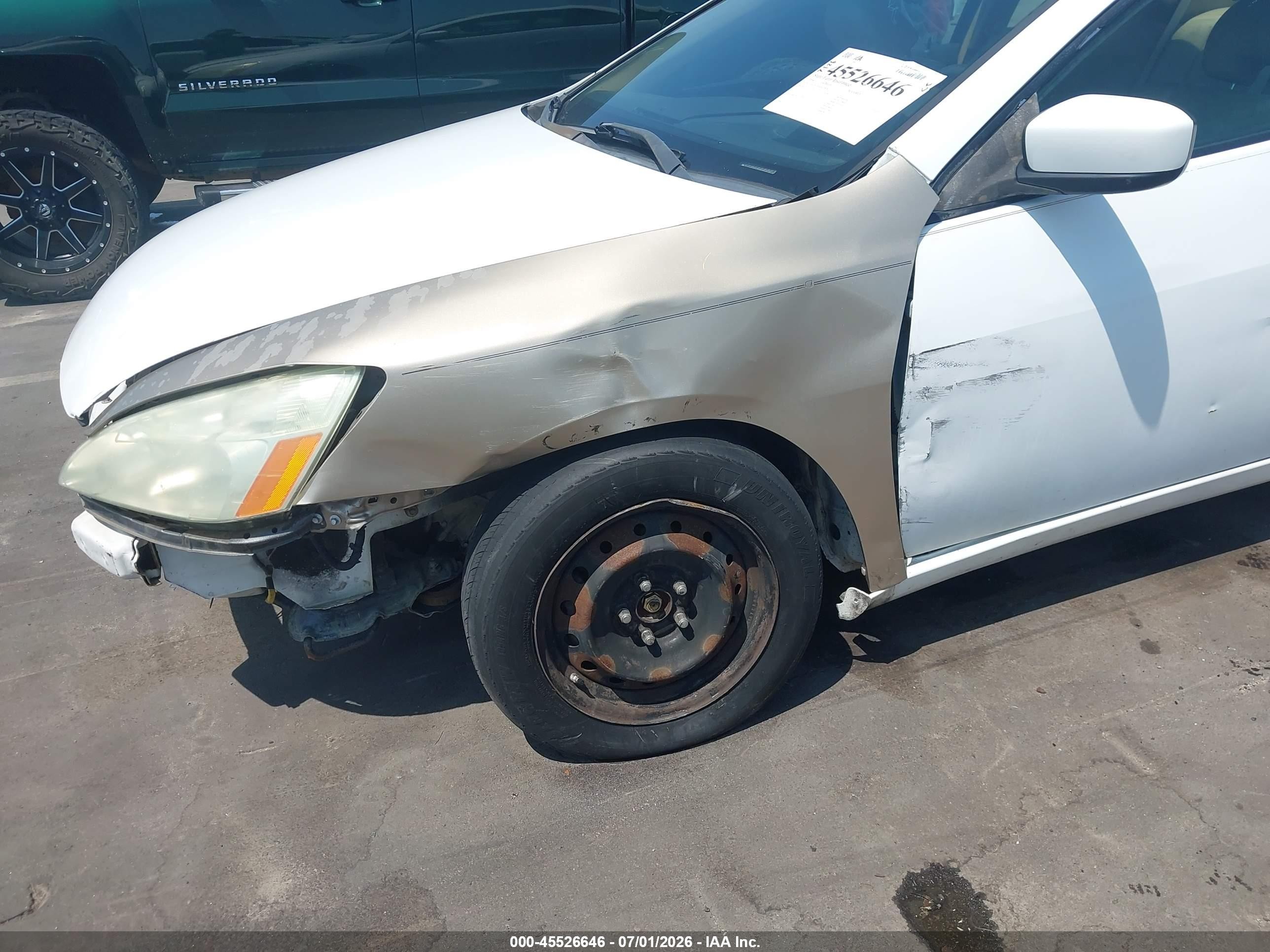 2004 Honda Accord 2.4 Ex White vin: 1HGCM72624A020828