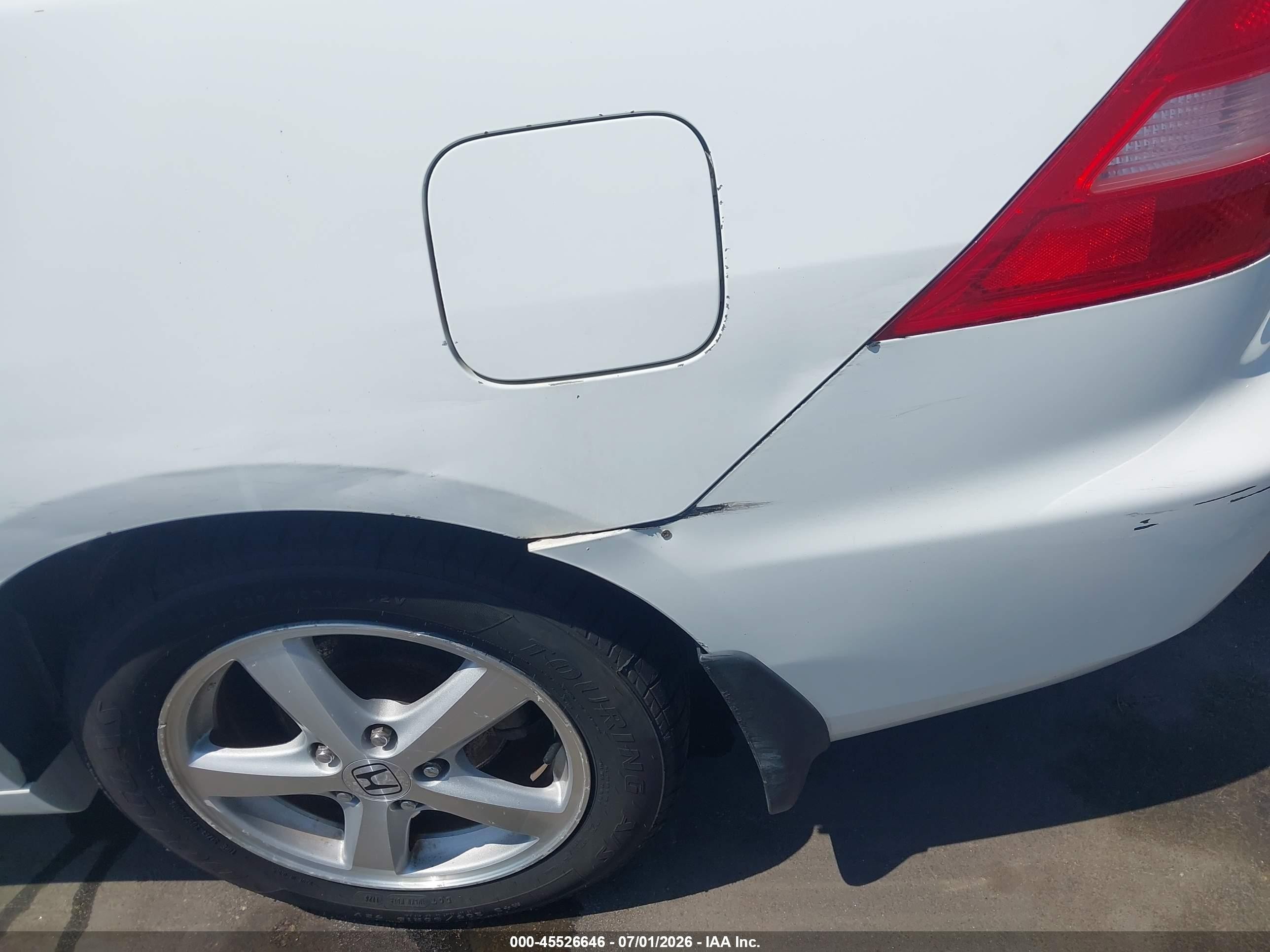 2004 Honda Accord 2.4 Ex White vin: 1HGCM72624A020828