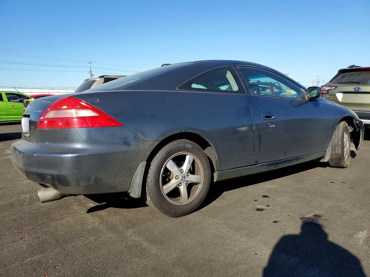 2004 Honda Accord Ex Серый vin: 1HGCM72634A005027