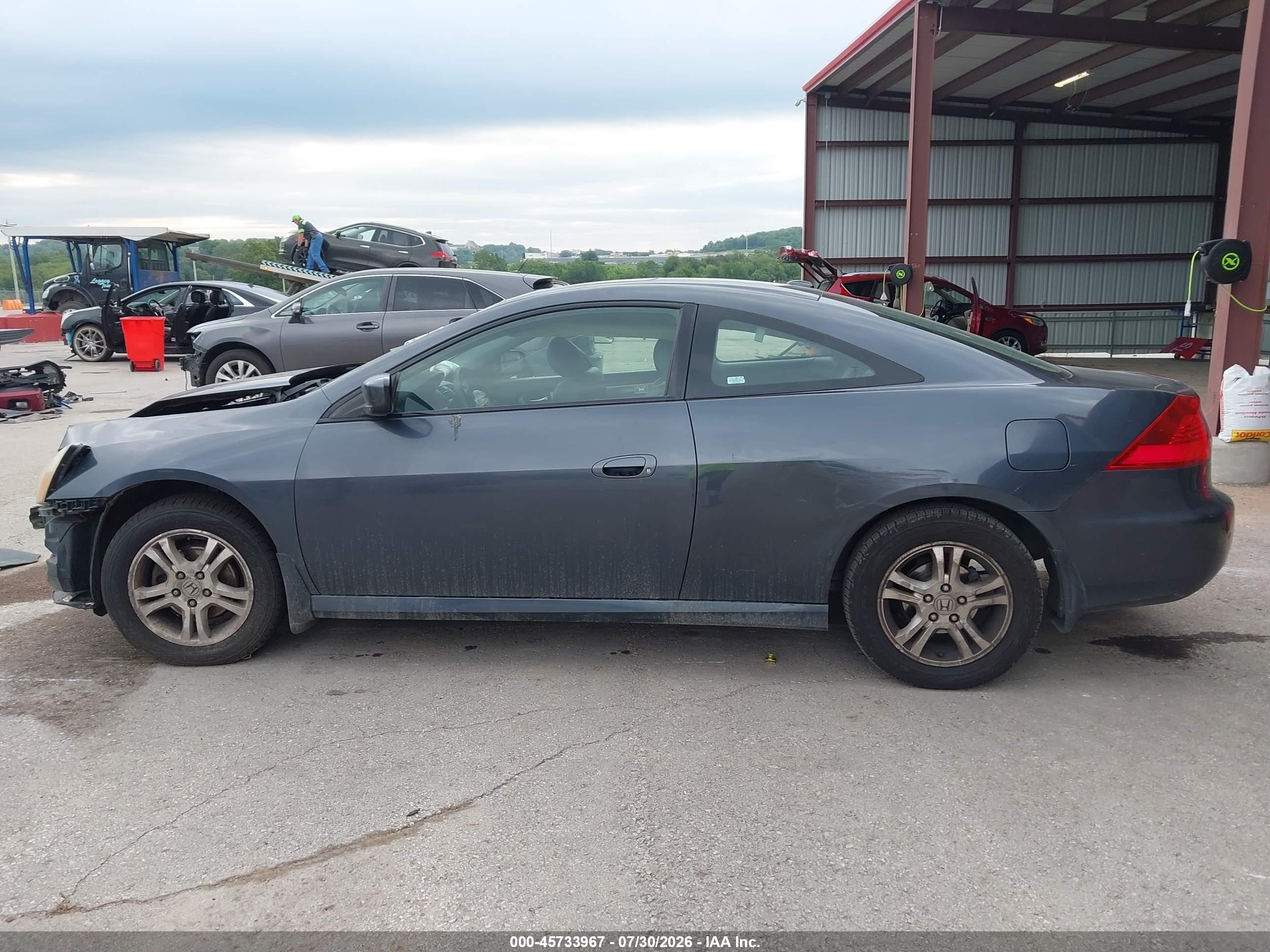 2007 Honda Accord 2.4 Ex Серый vin: 1HGCM72637A009535