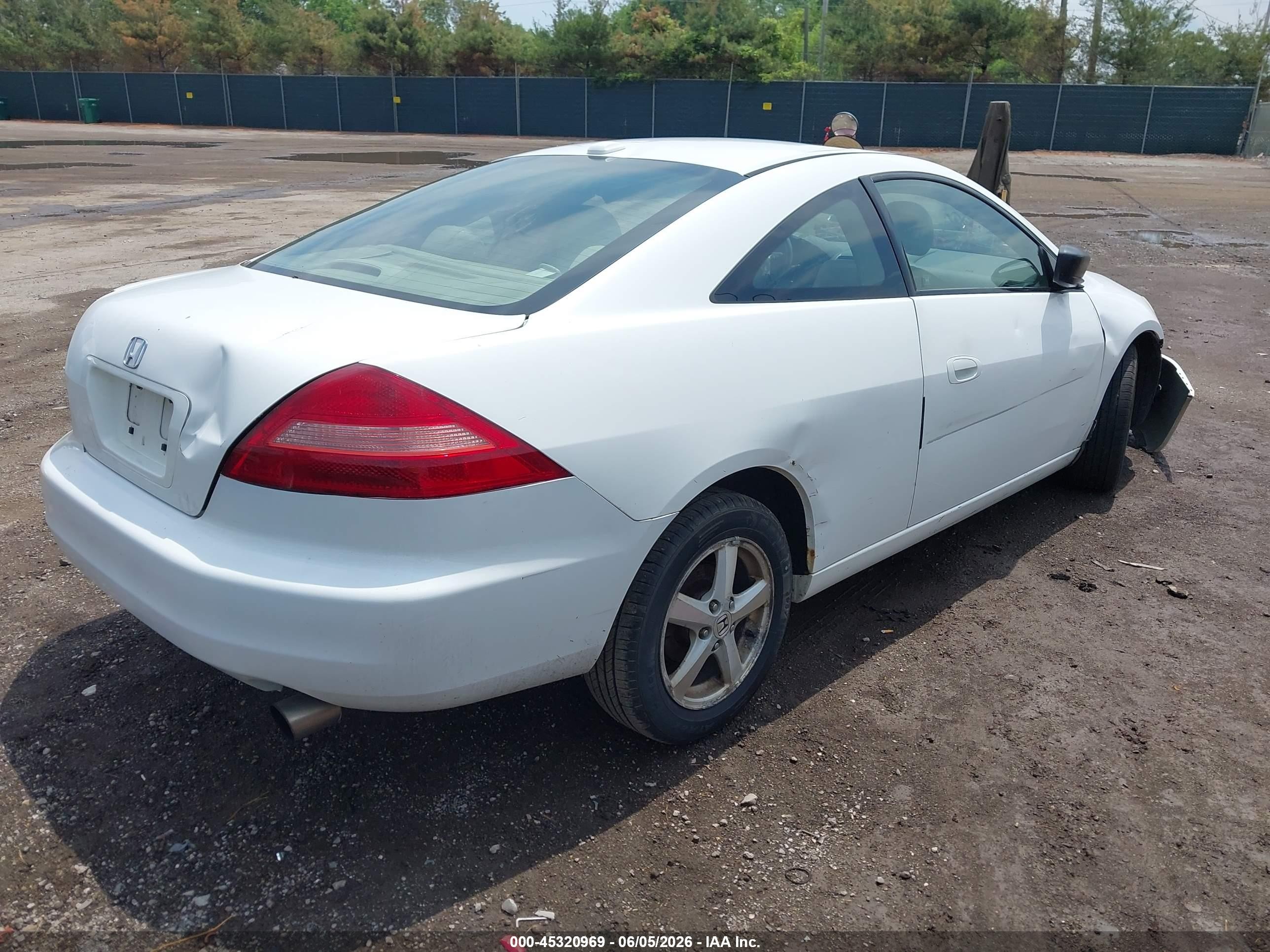 2005 Honda Accord 2.4 Ex White vin: 1HGCM72645A016815