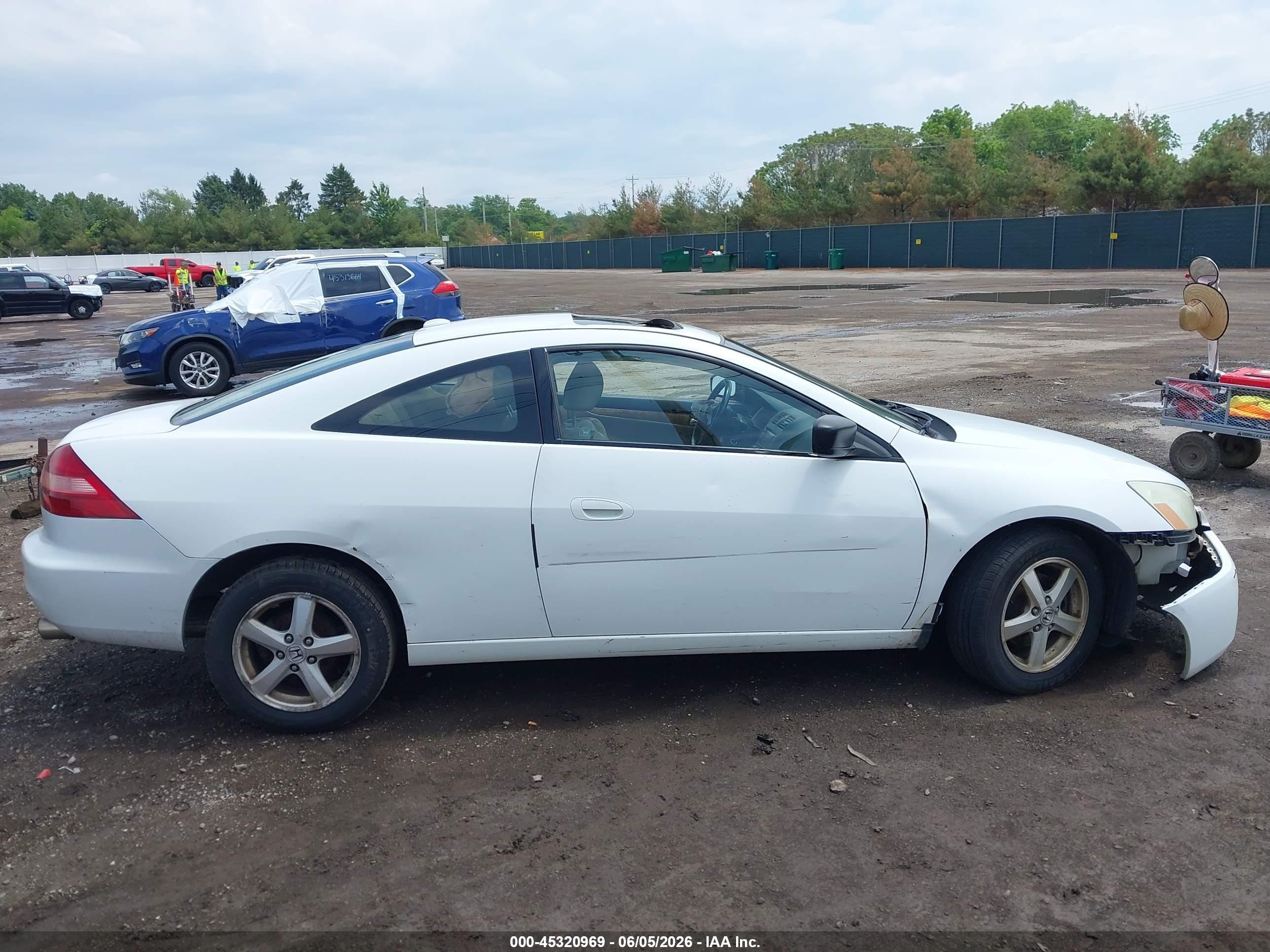 2005 Honda Accord 2.4 Ex White vin: 1HGCM72645A016815