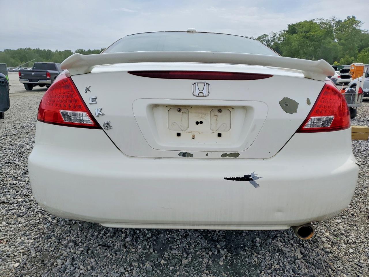 2006 Honda Accord Ex White vin: 1HGCM726X6A020417