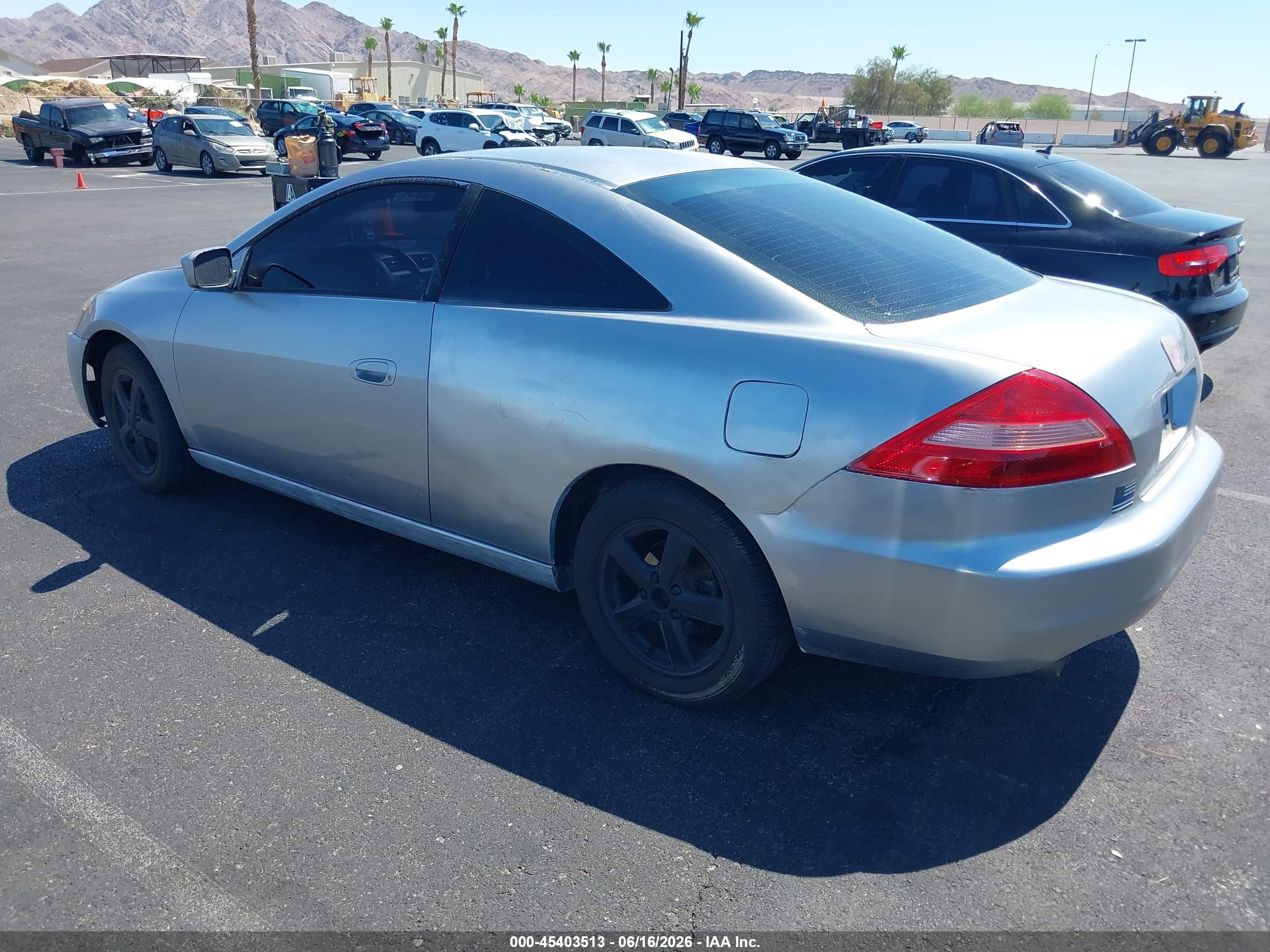 2003 Honda Accord Cpe Lx Серебряный vin: 1HGCM82253A011512