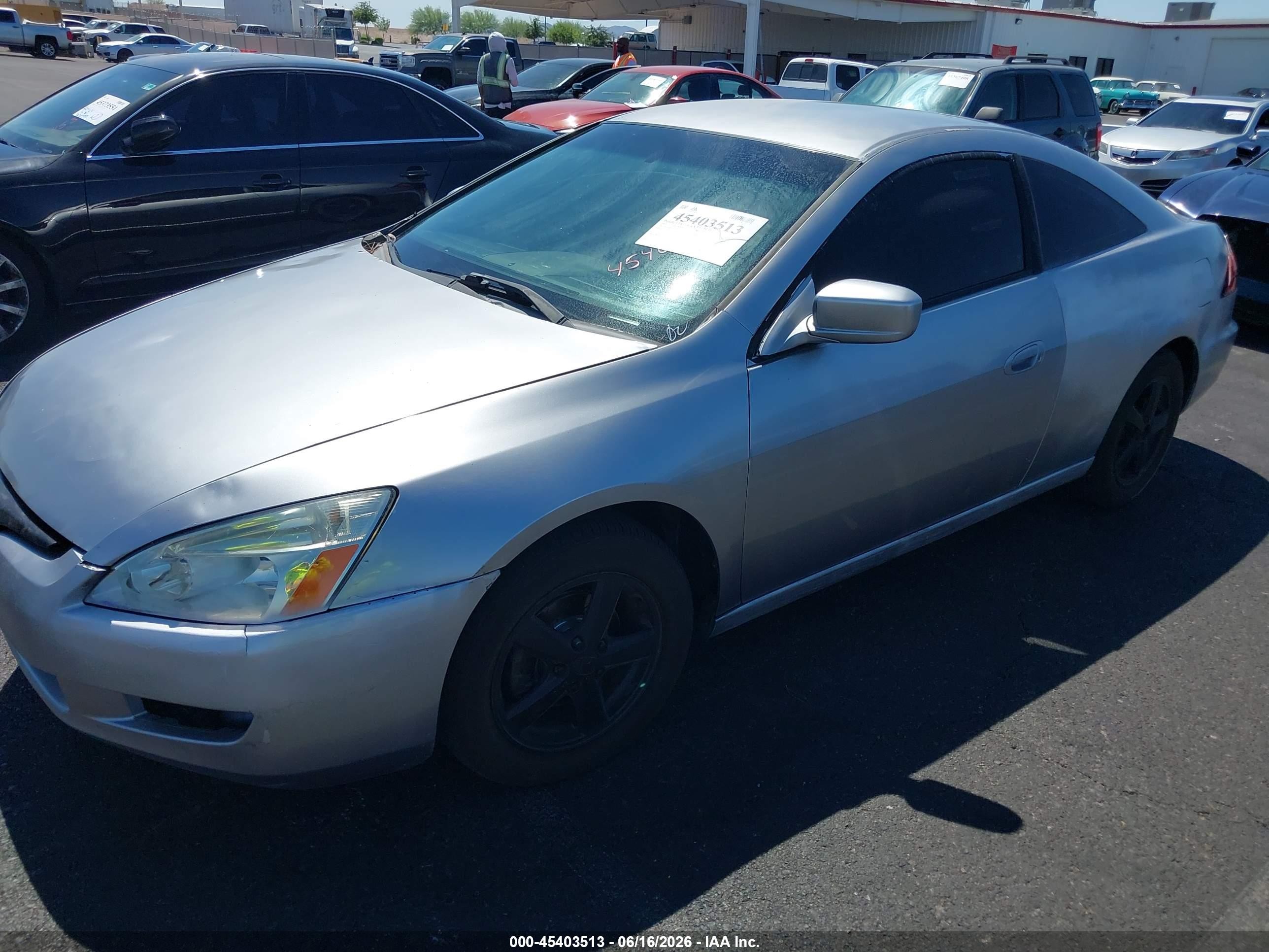 2003 Honda Accord Cpe Lx Серебряный vin: 1HGCM82253A011512