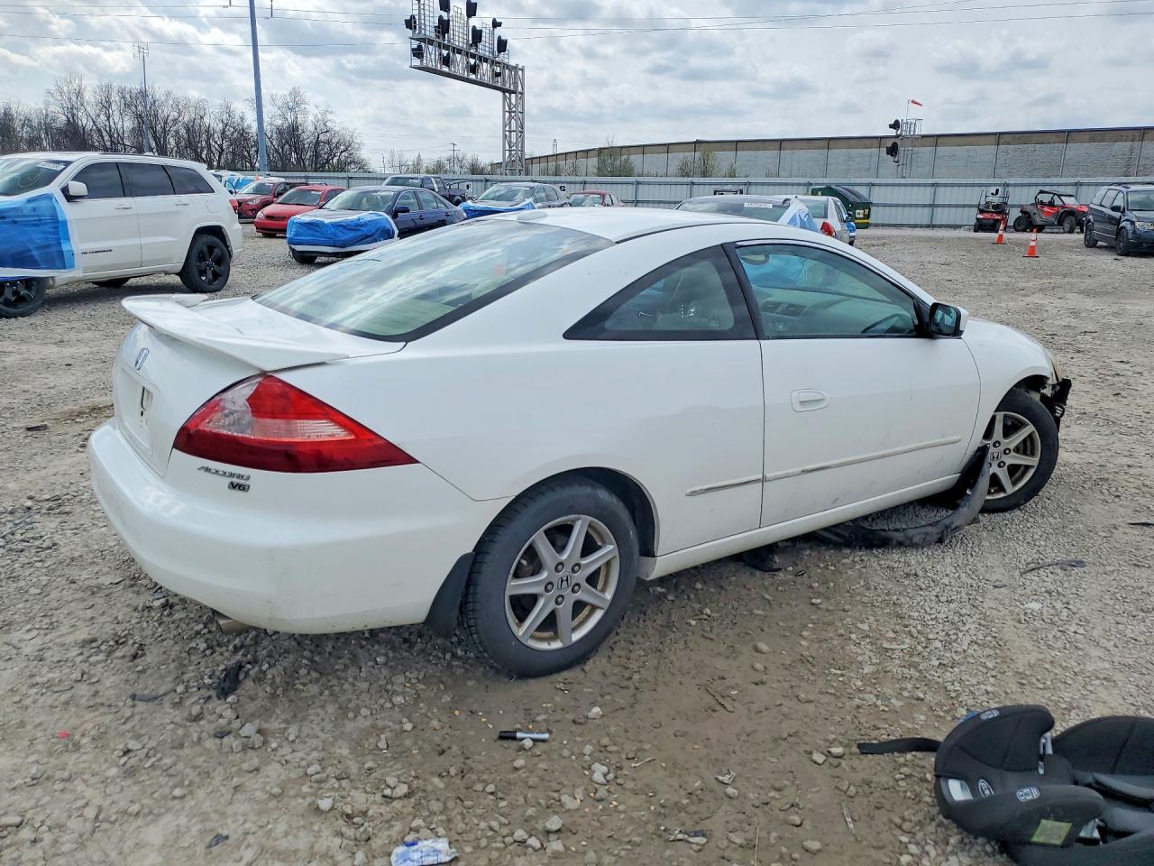 2004 Honda Accord Ex White vin: 1HGCM82604A012653