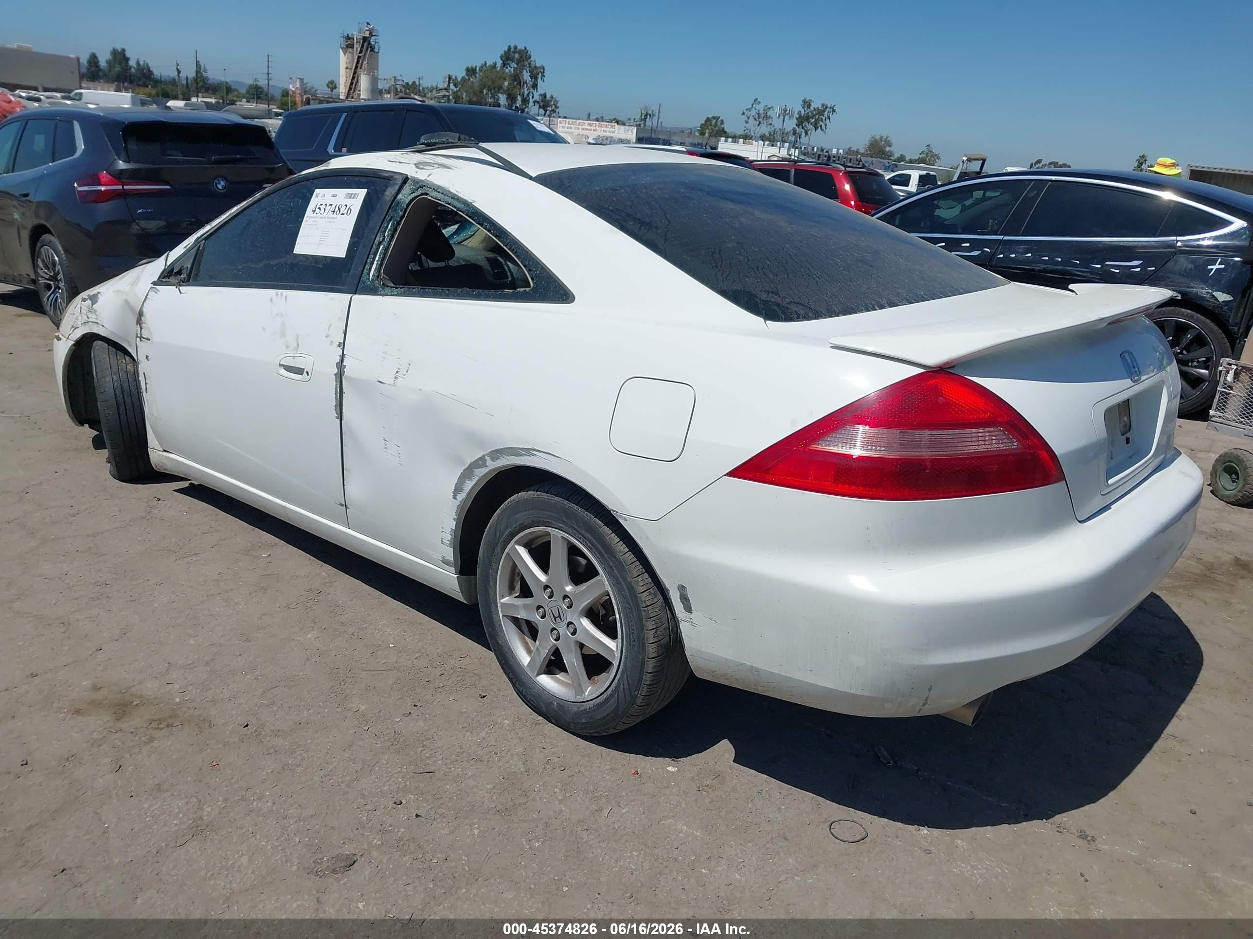 2003 Honda Accord Cpe Ex White vin: 1HGCM82623A023846