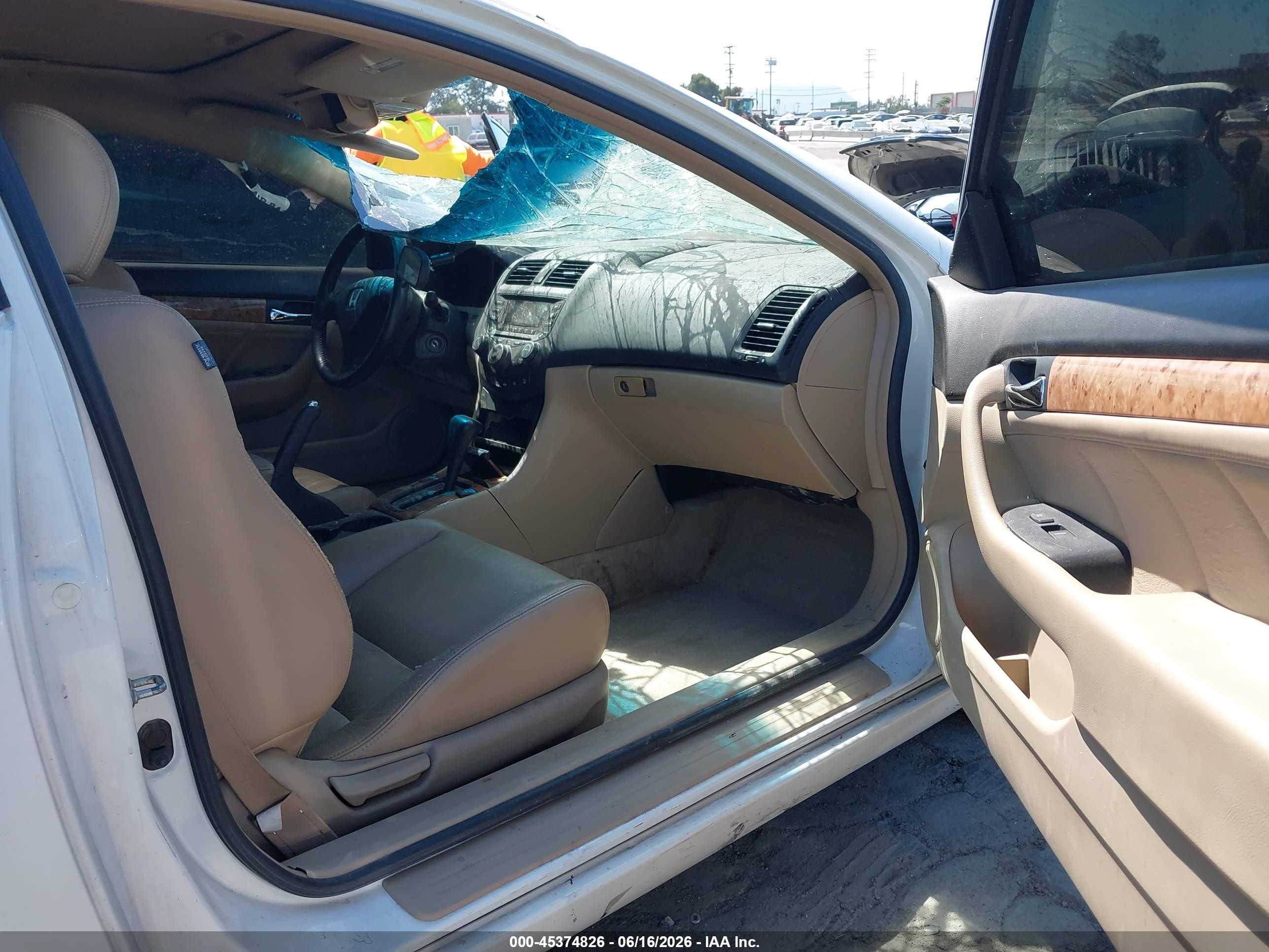 2003 Honda Accord Cpe Ex White vin: 1HGCM82623A023846