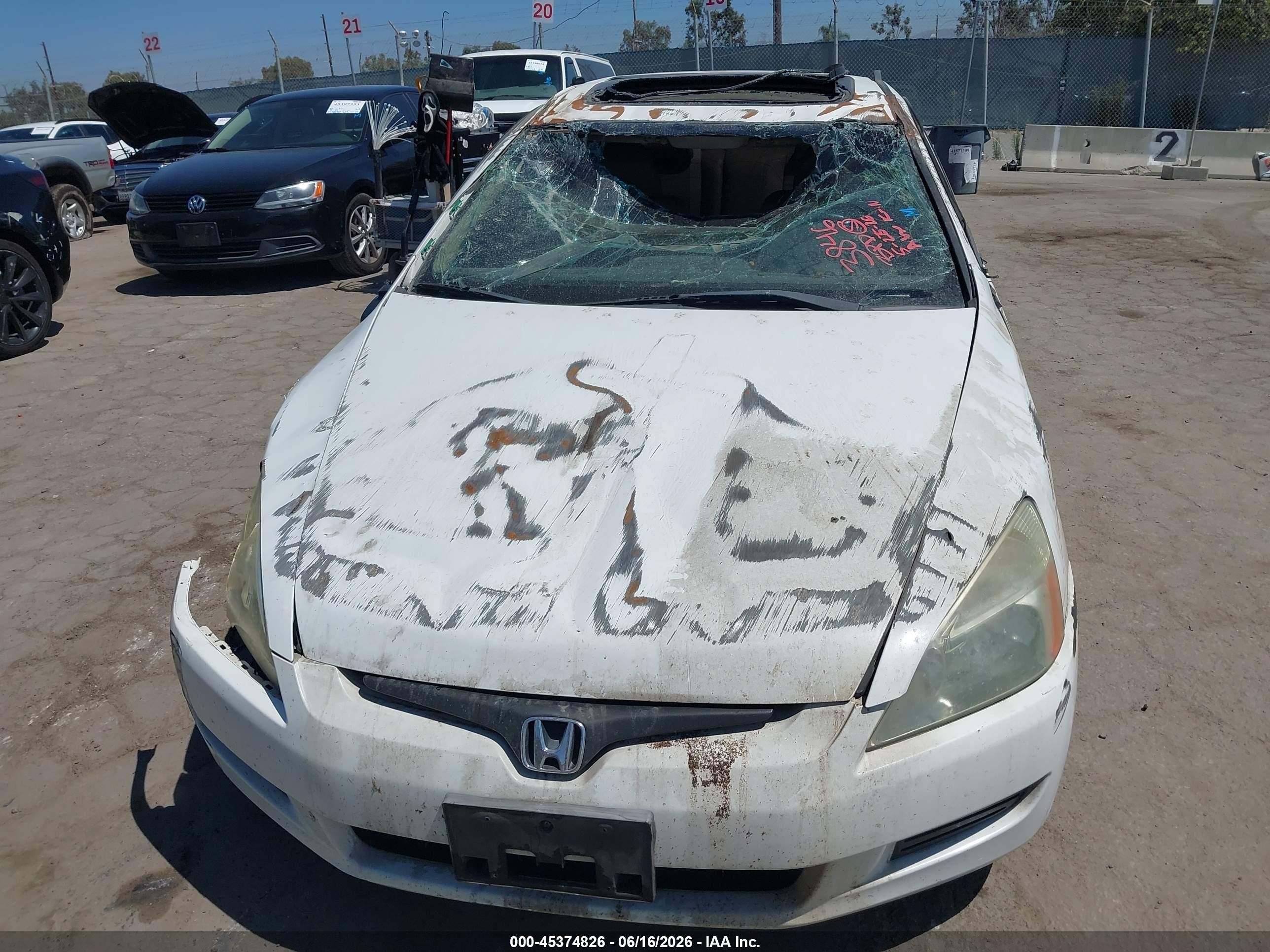 2003 Honda Accord Cpe Ex White vin: 1HGCM82623A023846