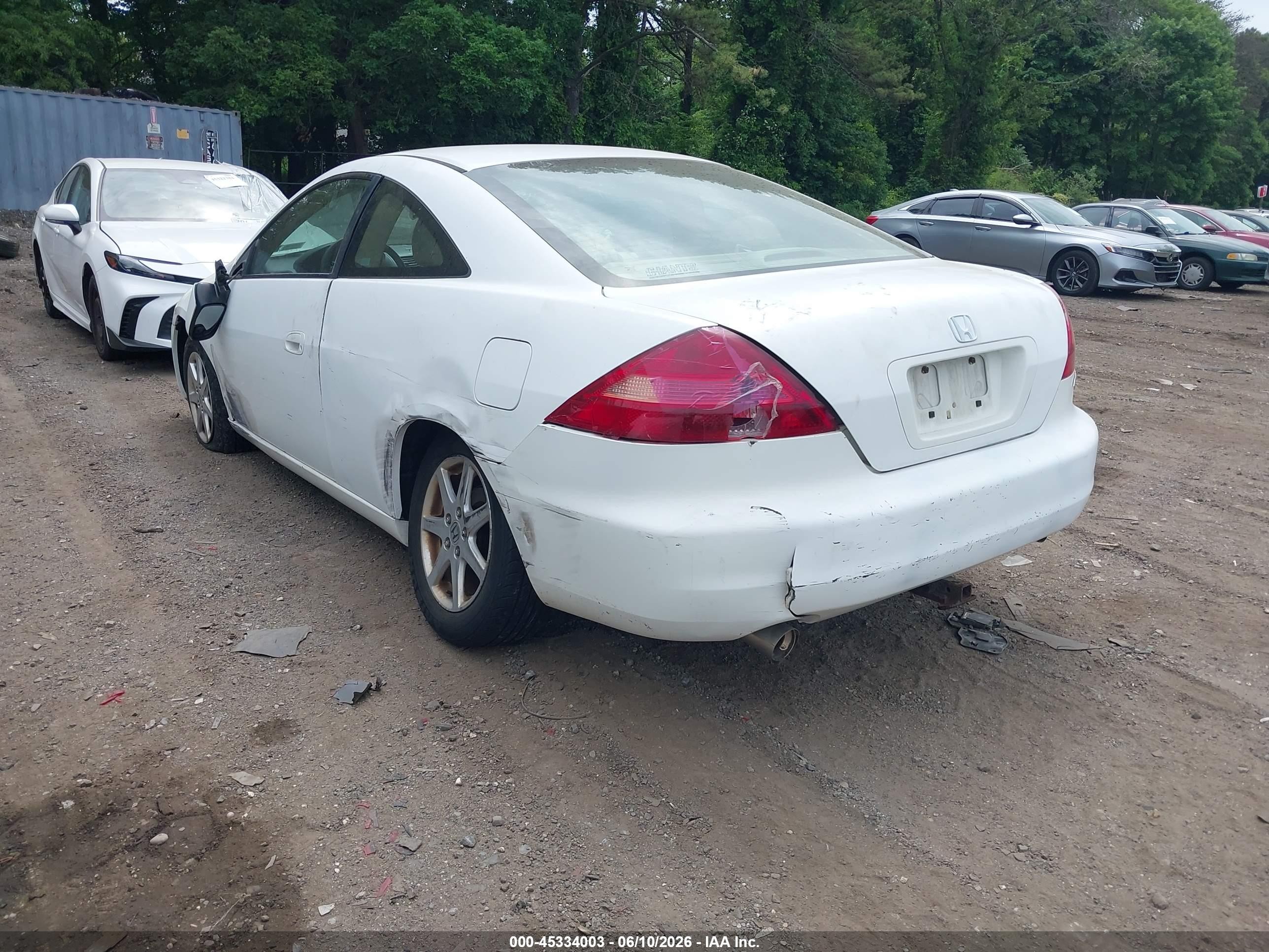 2003 Honda Accord 3.0 Ex White vin: 1HGCM82633A036895