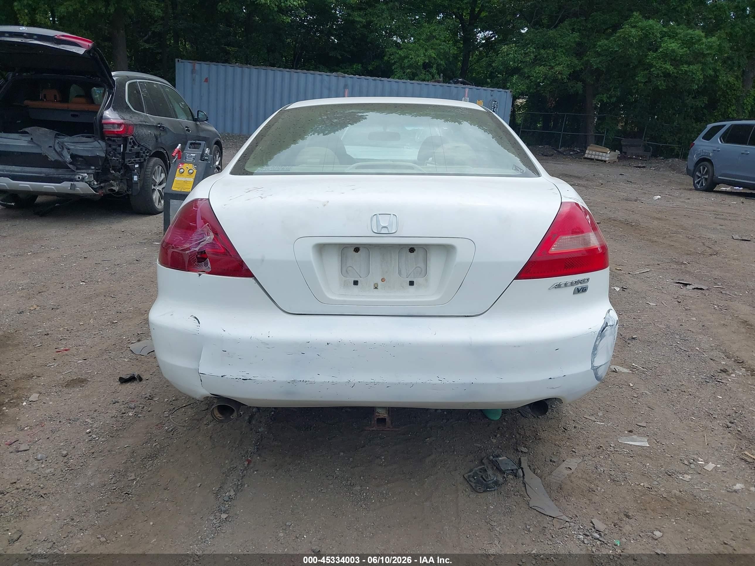 2003 Honda Accord 3.0 Ex White vin: 1HGCM82633A036895
