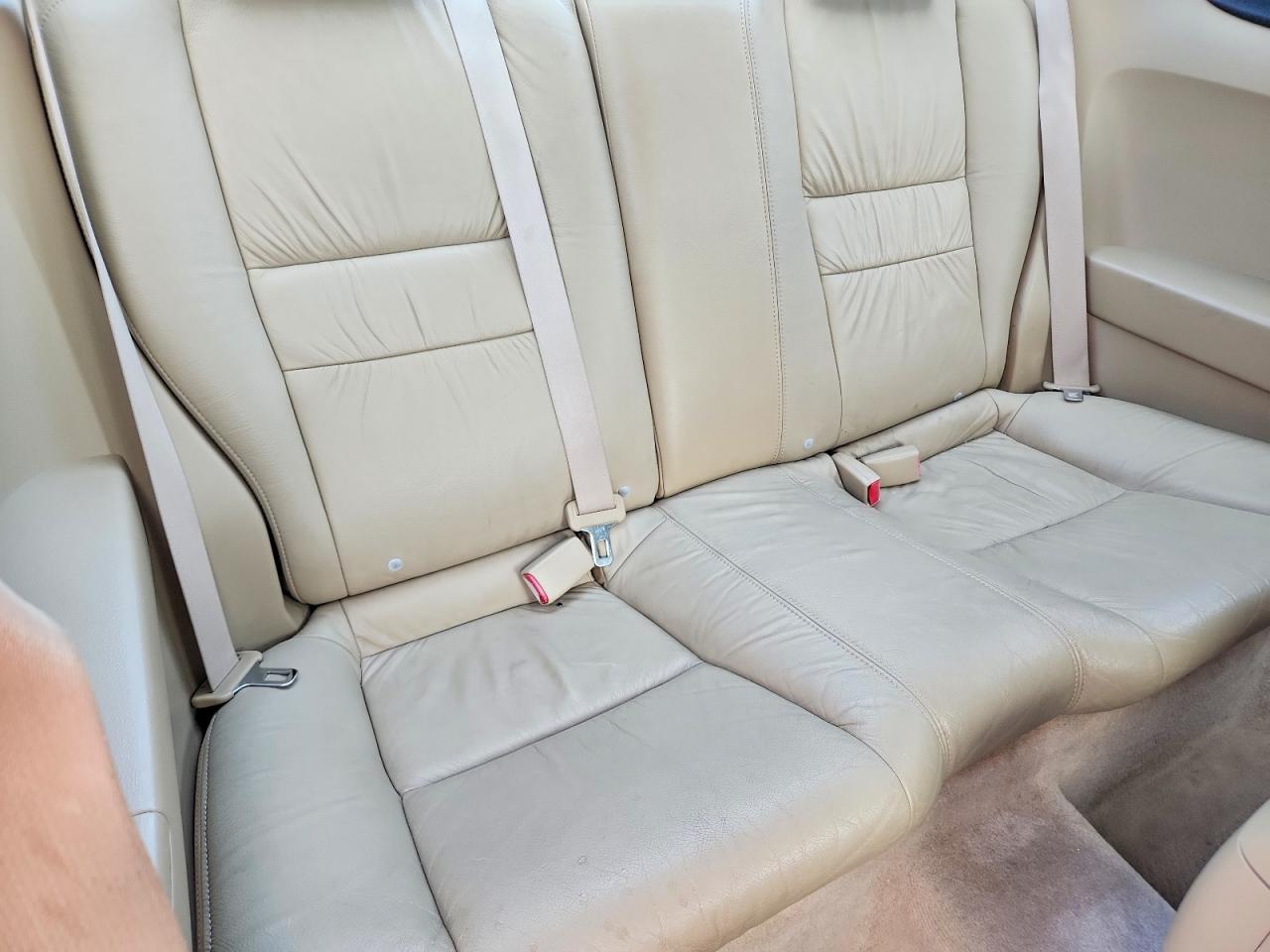 2004 Honda Accord Ex White vin: 1HGCM82674A010463