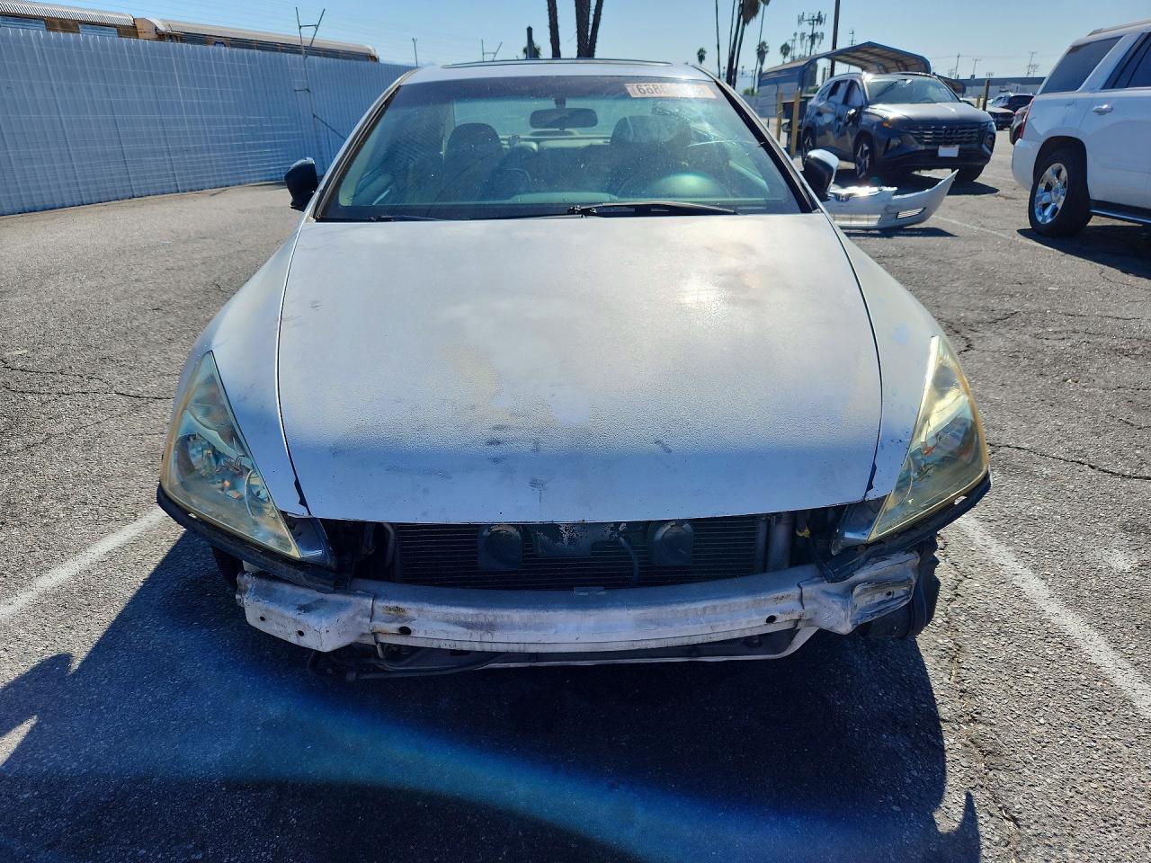 2004 Honda Accord Ex White vin: 1HGCM82674A016019