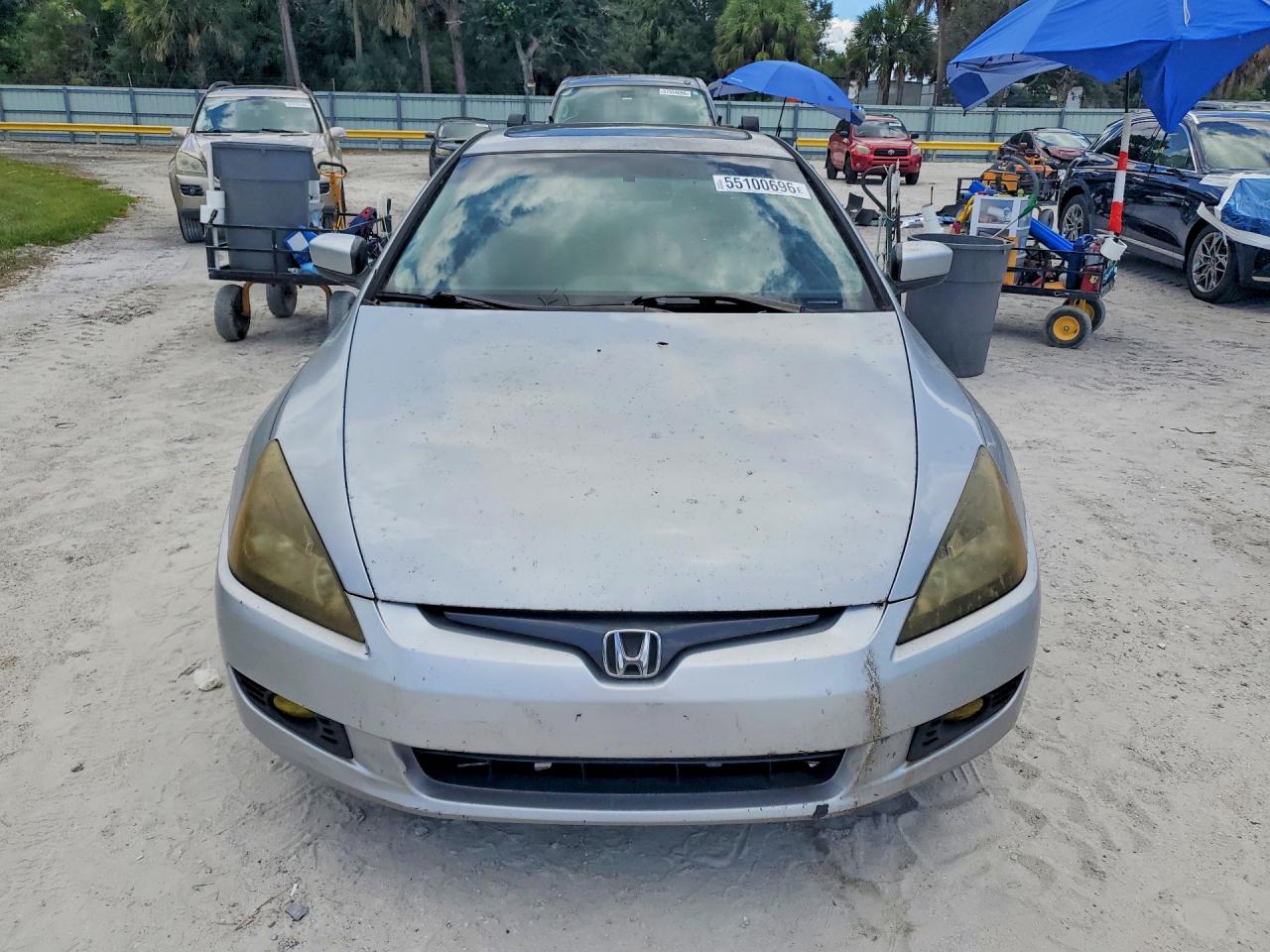 2004 Honda Accord Silver vin: 1HGCM826X4A019125