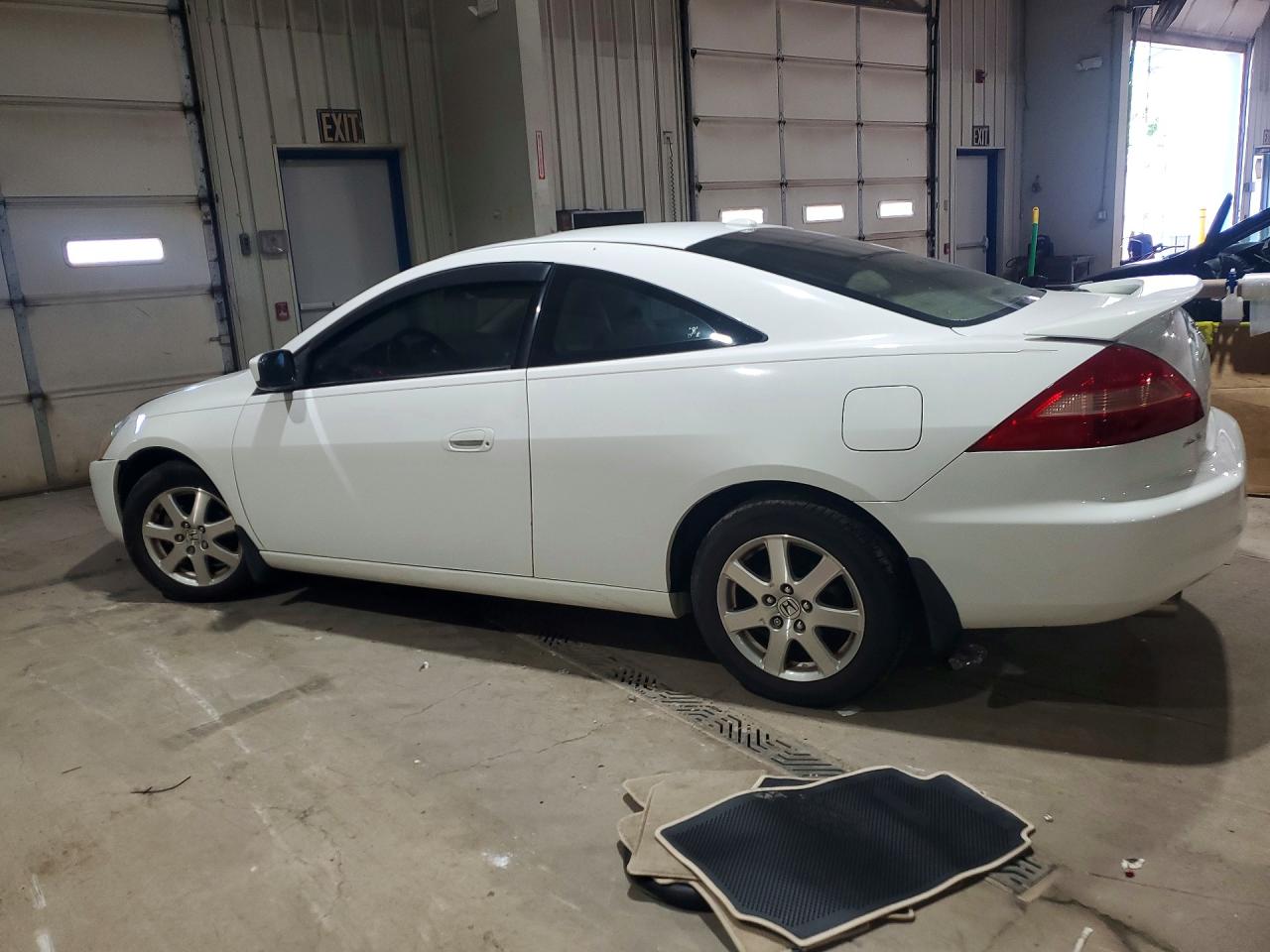 2005 Honda Accord Ex White vin: 1HGCM826X5A000396