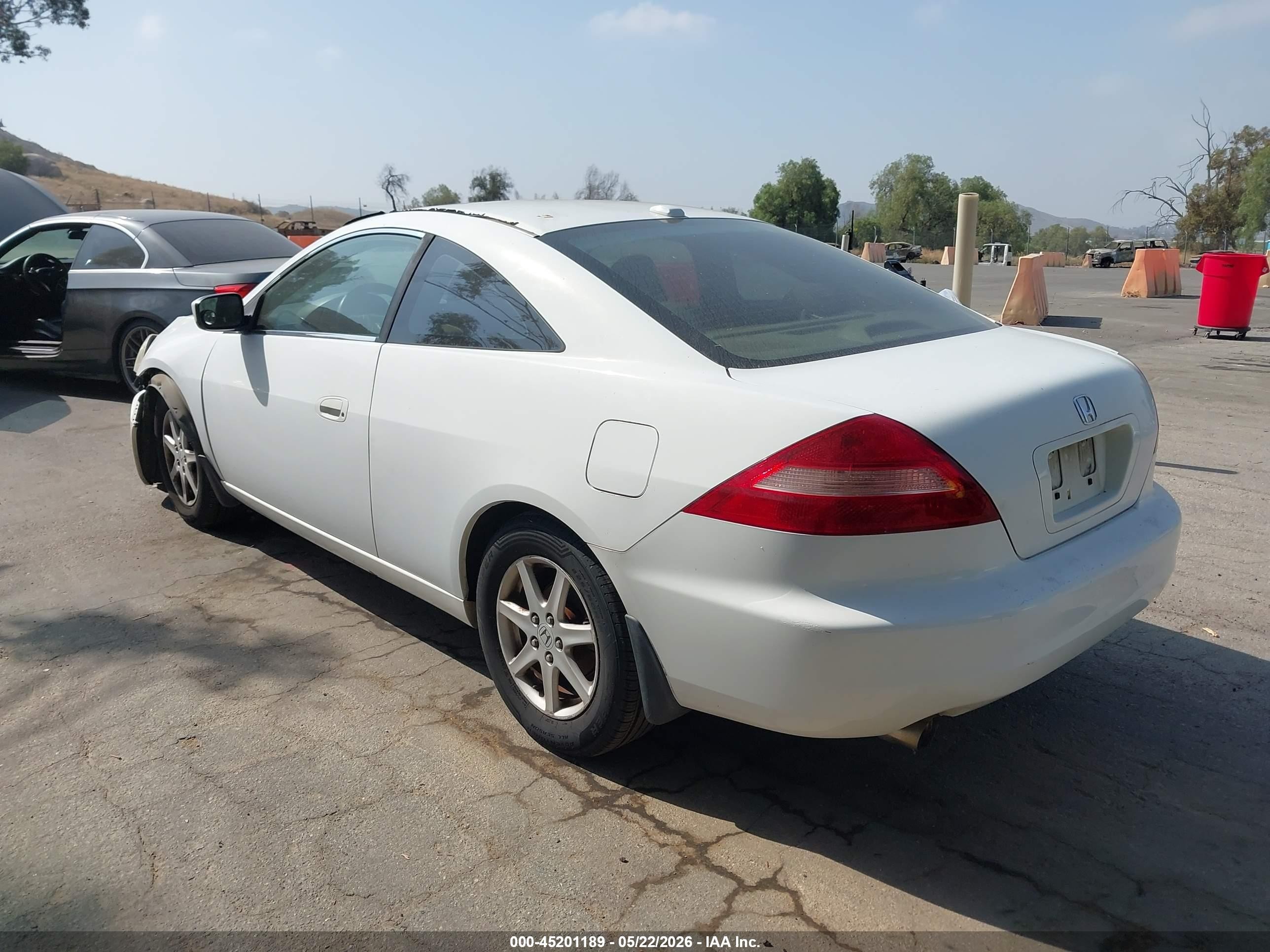 2004 Honda Accord 3.0 Ex White vin: 1HGCM82784A017673