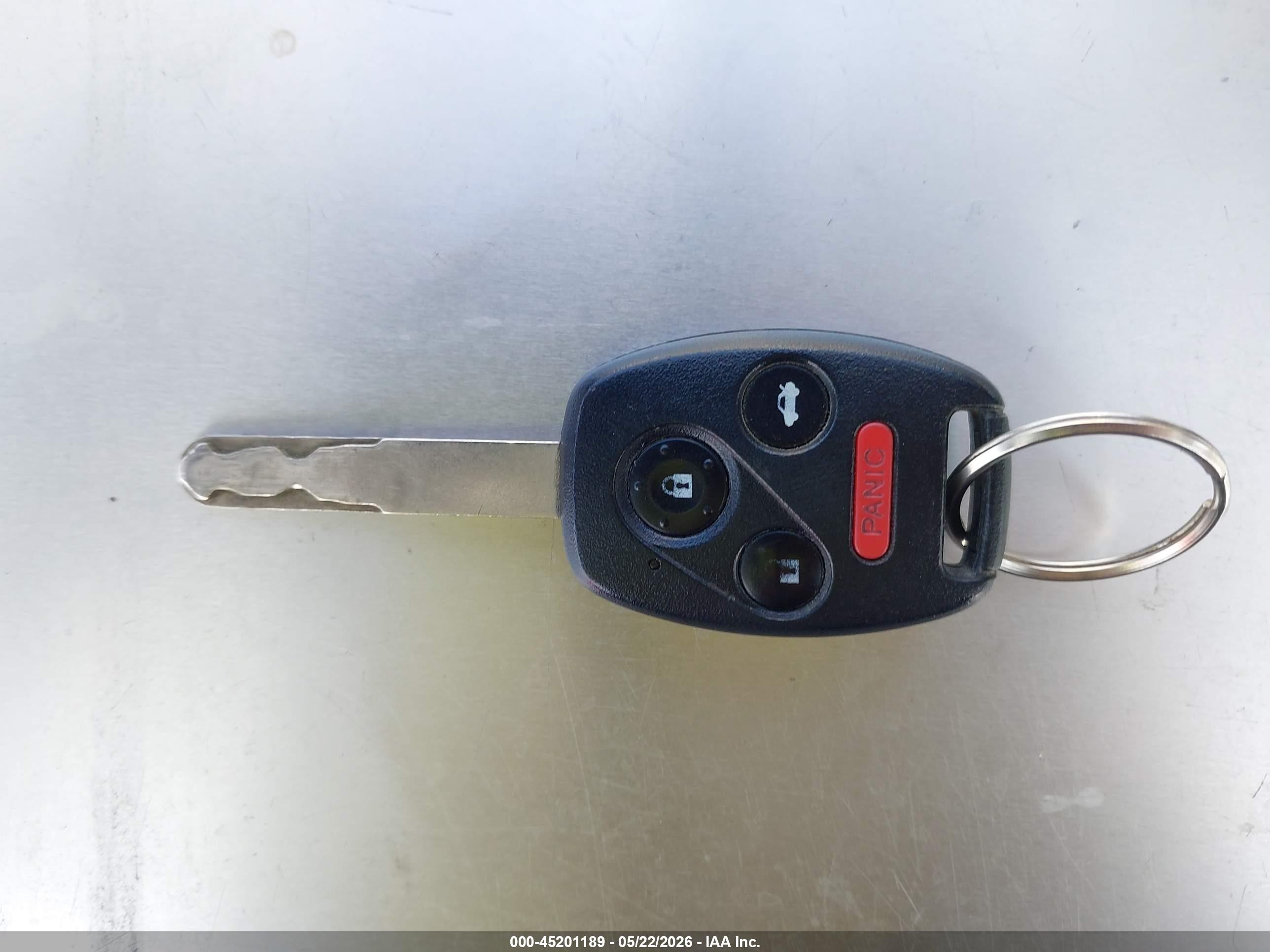 2004 Honda Accord 3.0 Ex White vin: 1HGCM82784A017673