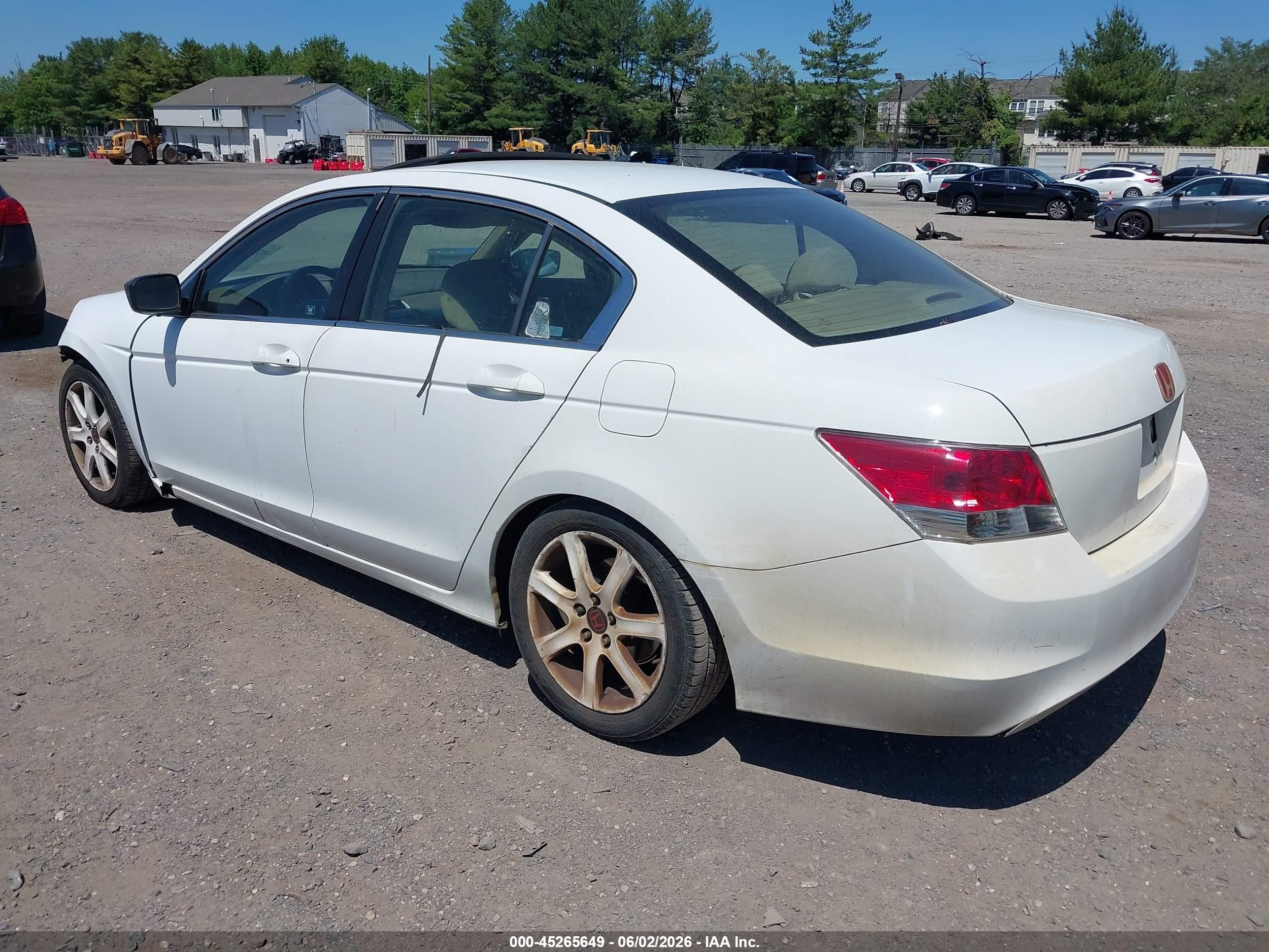 2008 Honda Accord 2.4 Ex White vin: 1HGCP25778A006301