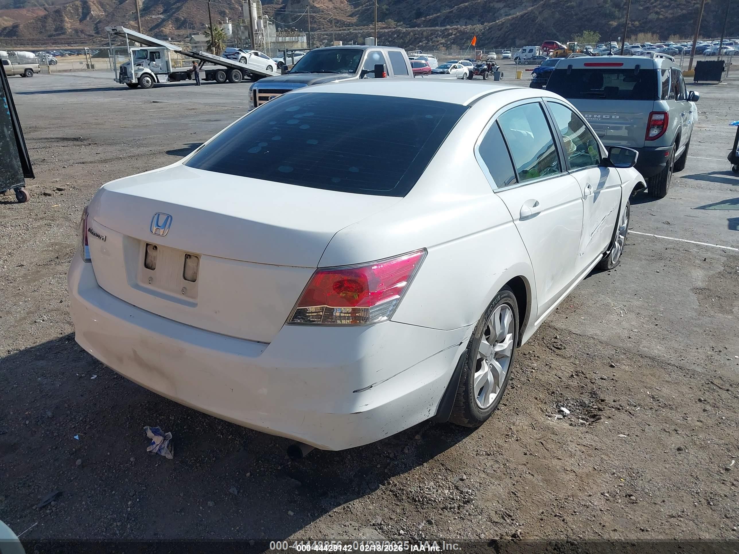 2008 Honda Accord 2.4 Lx White vin: 1HGCP26308A117980