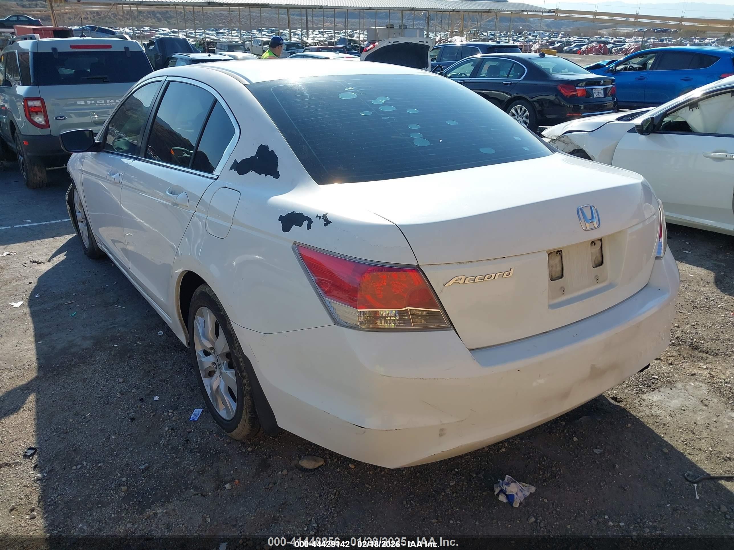 2008 Honda Accord 2.4 Lx White vin: 1HGCP26308A117980