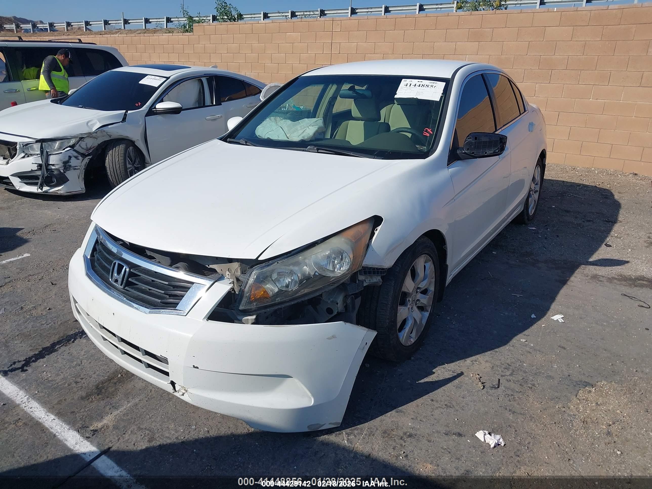 2008 Honda Accord 2.4 Lx White vin: 1HGCP26308A117980