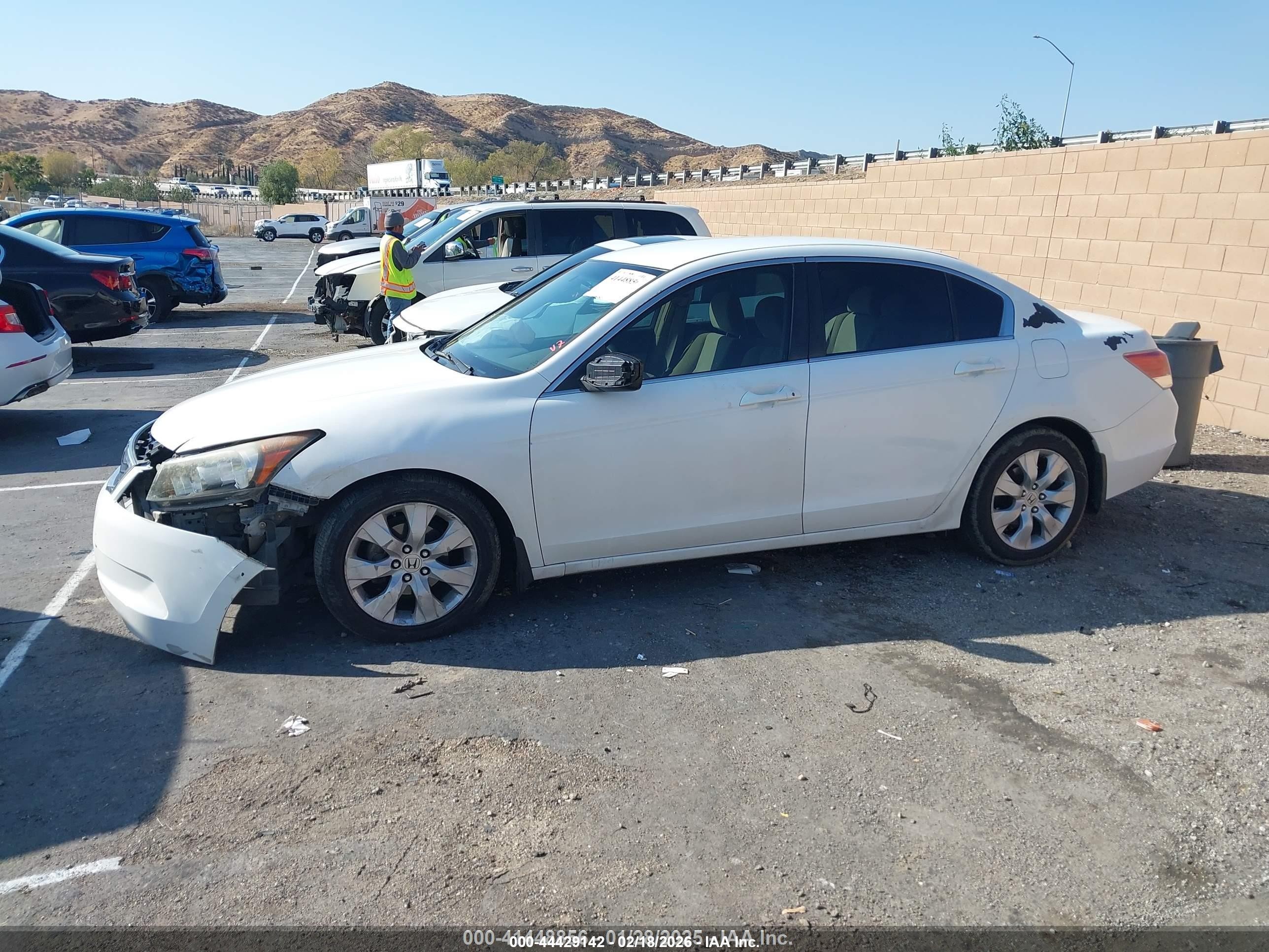 2008 Honda Accord 2.4 Lx White vin: 1HGCP26308A117980