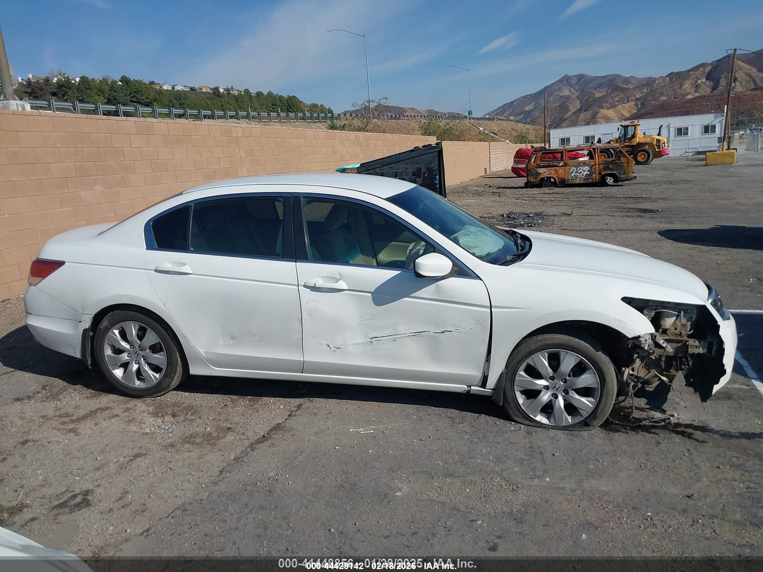 2008 Honda Accord 2.4 Lx White vin: 1HGCP26308A117980