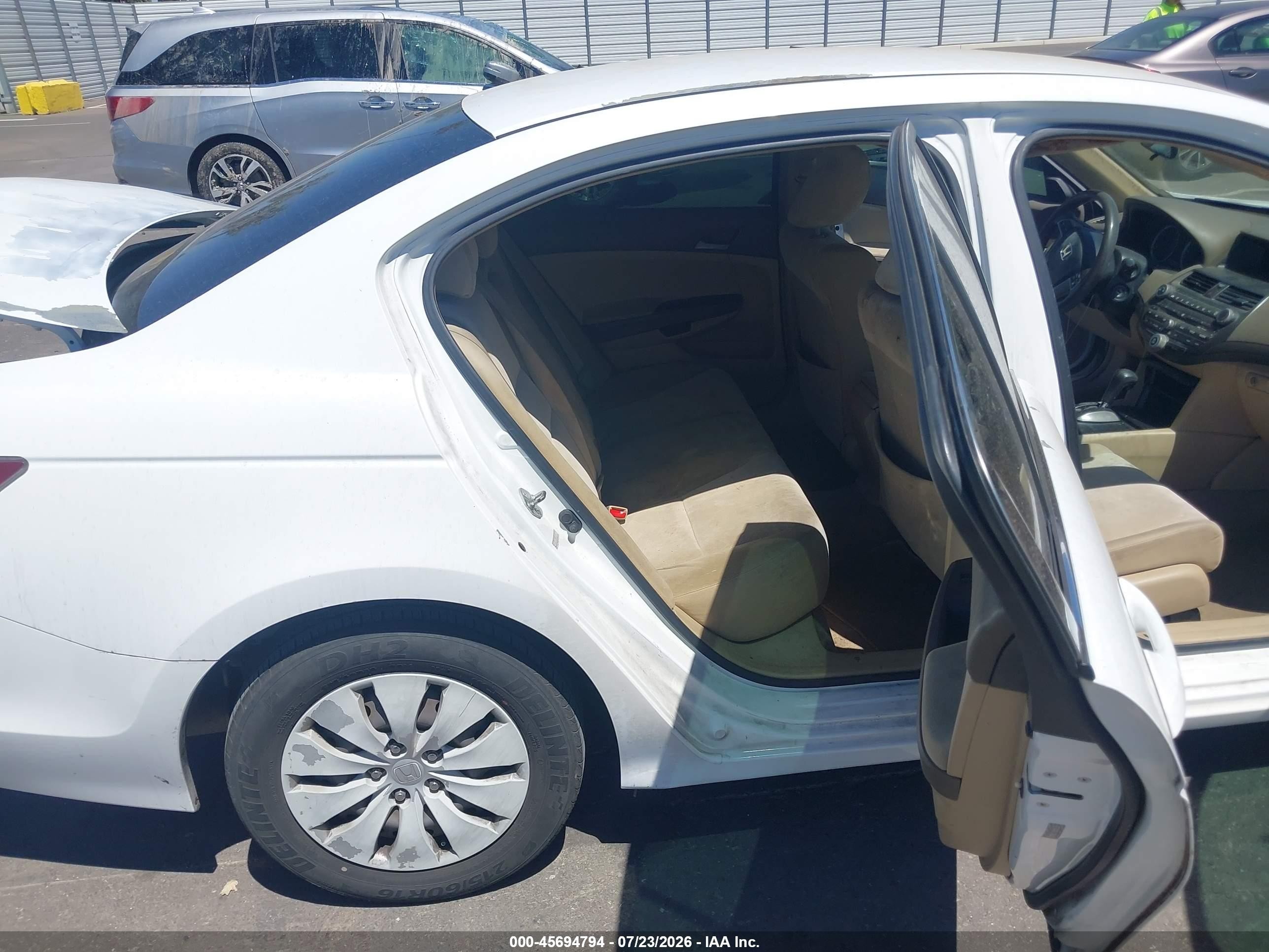 2009 Honda Accord 2.4 Lx White vin: 1HGCP26309A012101