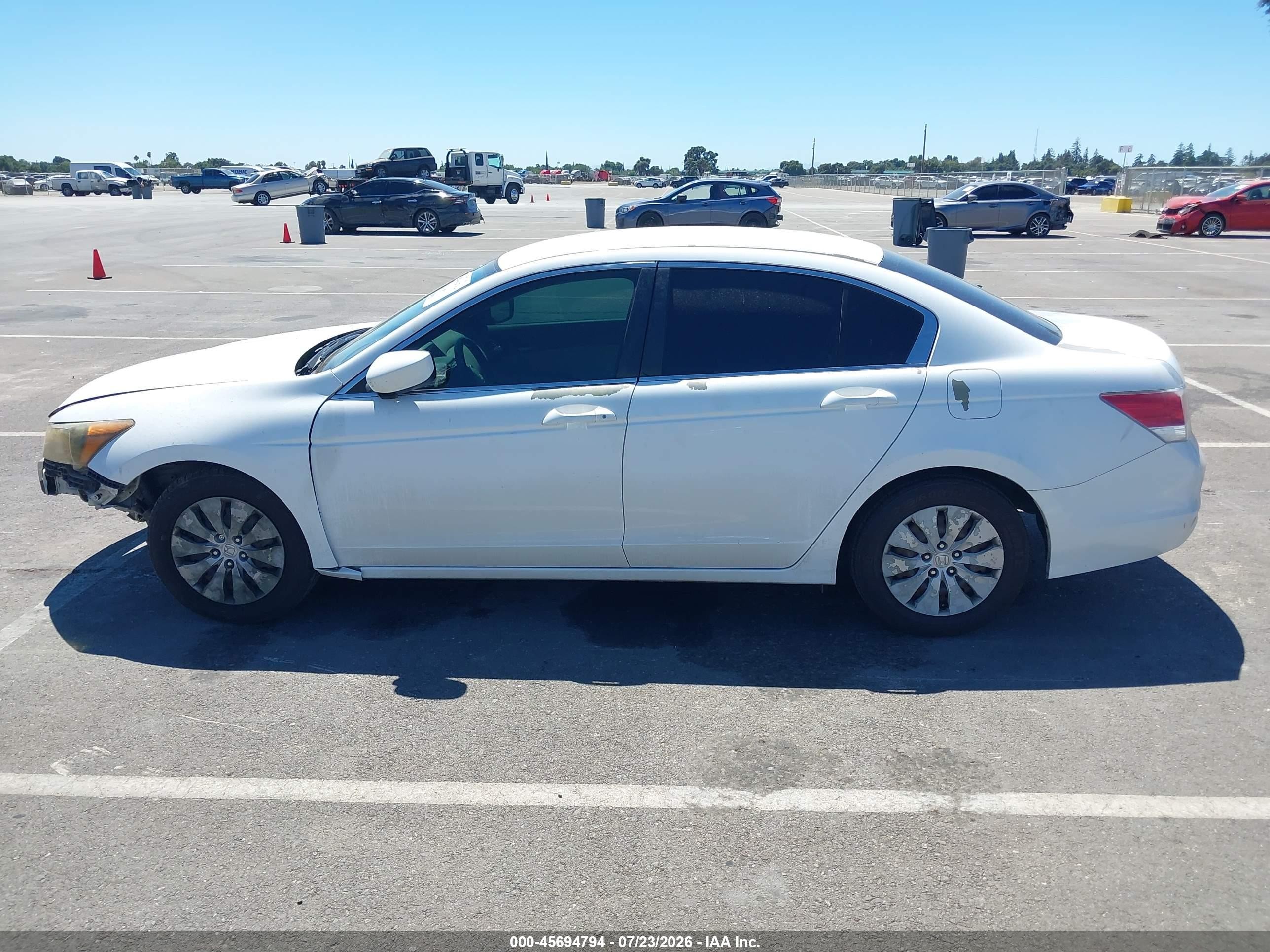 2009 Honda Accord 2.4 Lx White vin: 1HGCP26309A012101