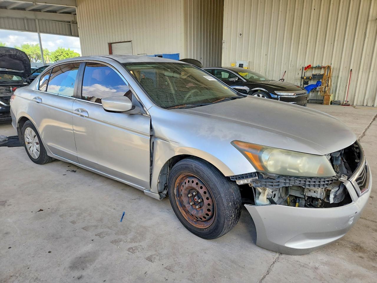 2009 Honda Accord Lx Silver vin: 1HGCP26309A090684