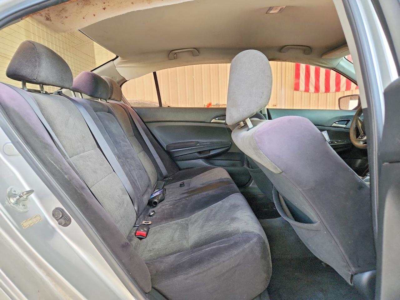 2009 Honda Accord Lx Silver vin: 1HGCP26309A090684