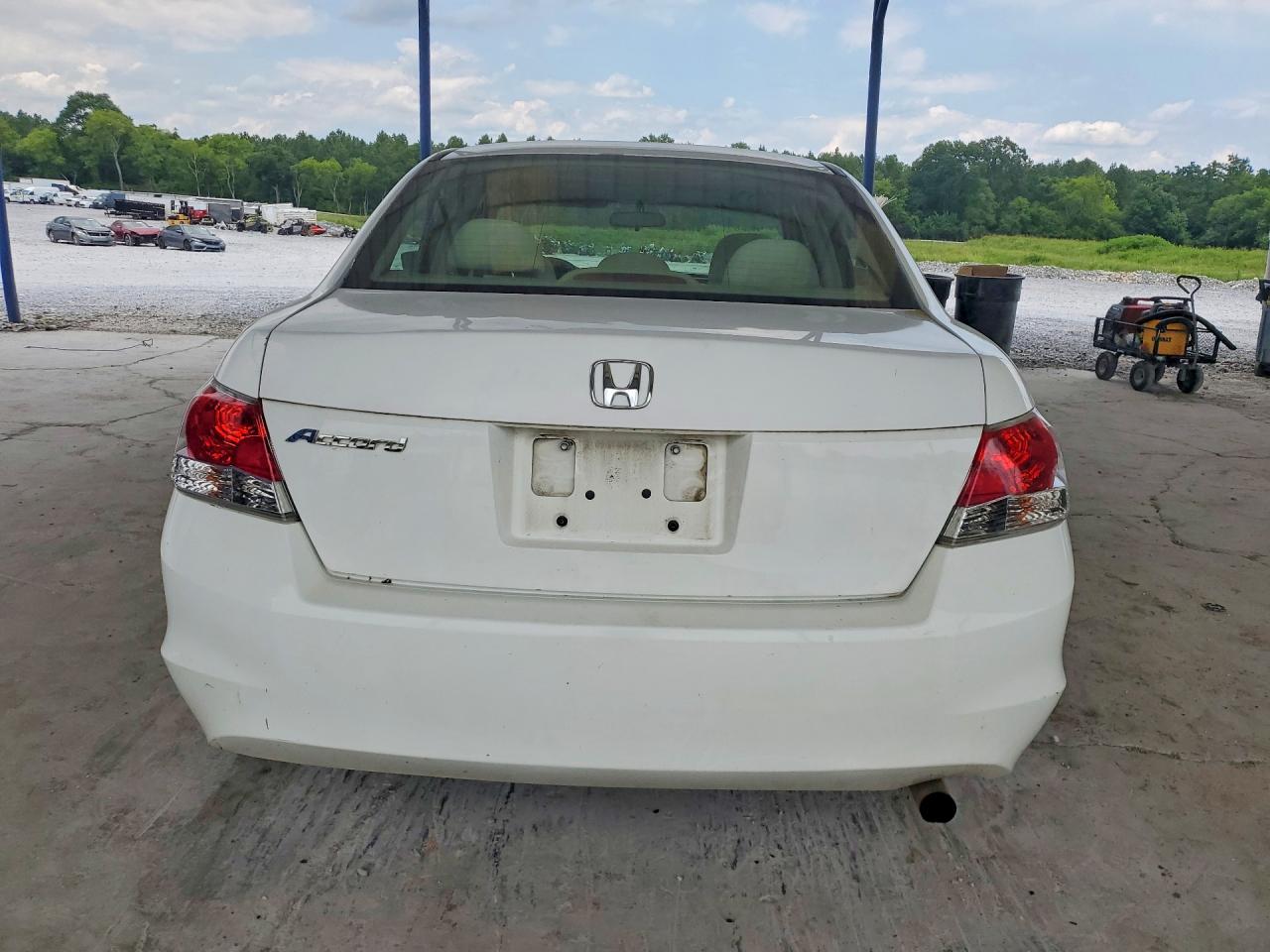 2009 Honda Accord Lx White vin: 1HGCP26309A093763