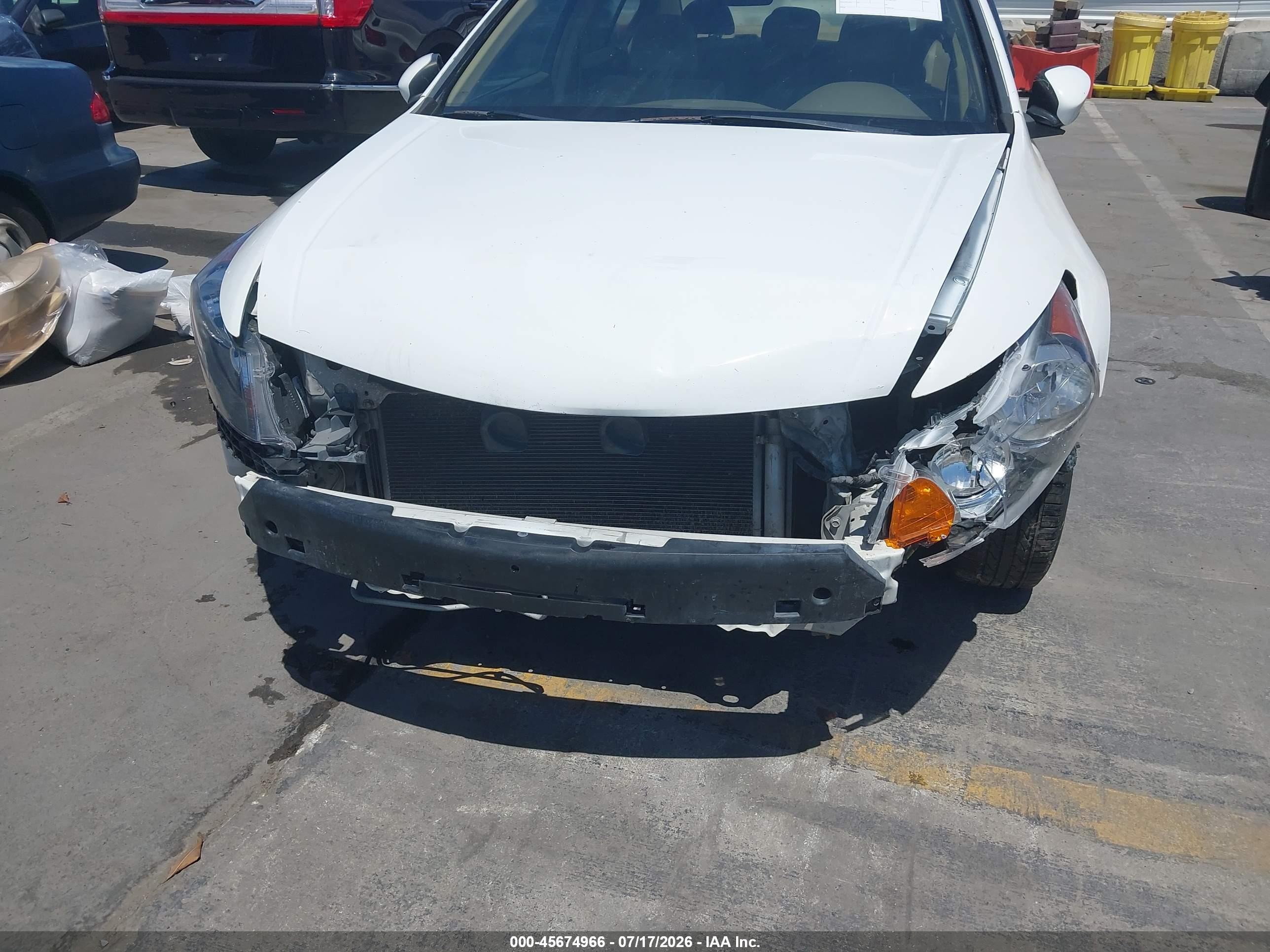 2009 Honda Accord 2.4 Lx White vin: 1HGCP26309A148938