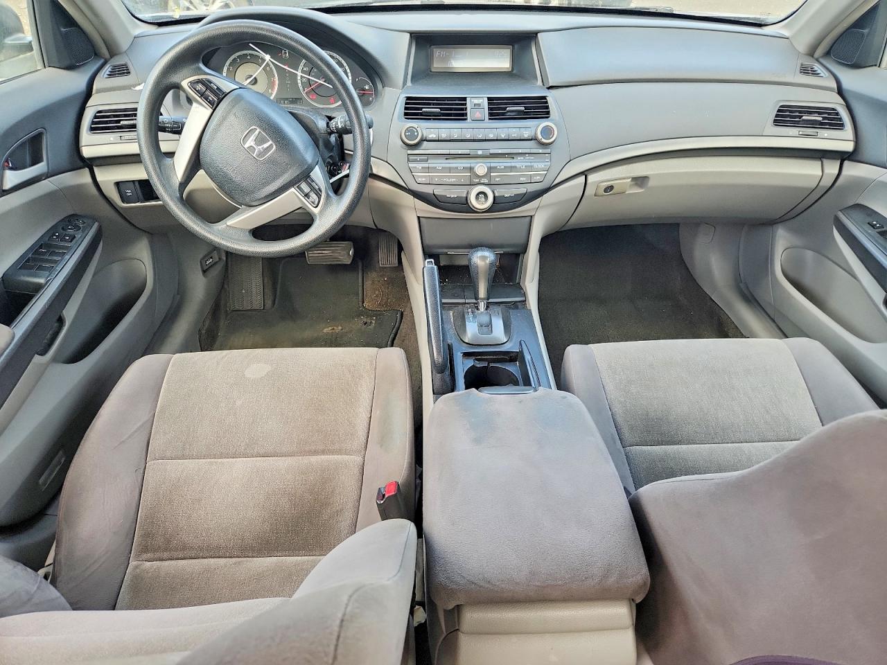2009 Honda Accord Lx Silver vin: 1HGCP26309A175119