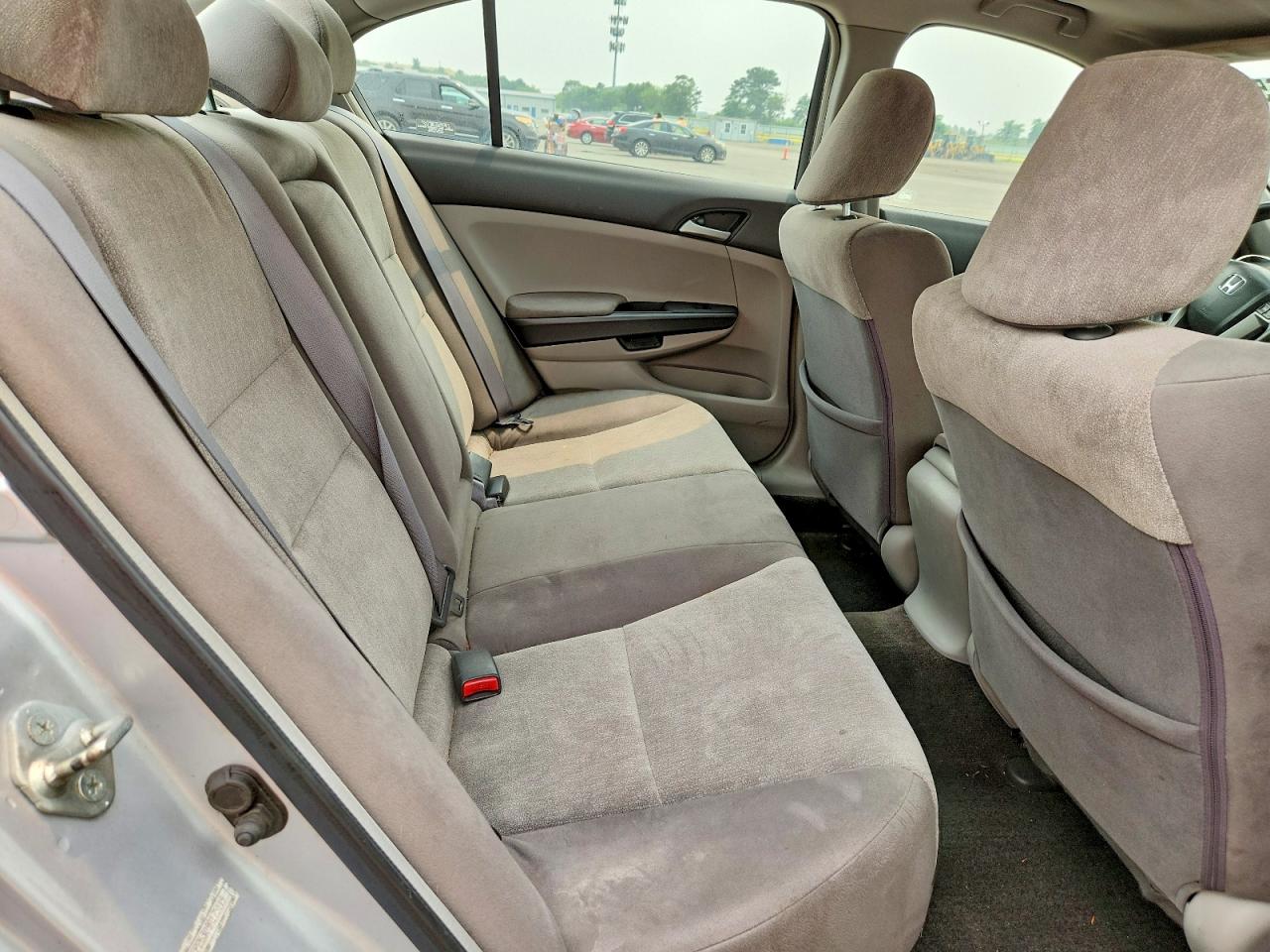 2009 Honda Accord Lx Silver vin: 1HGCP26309A175119