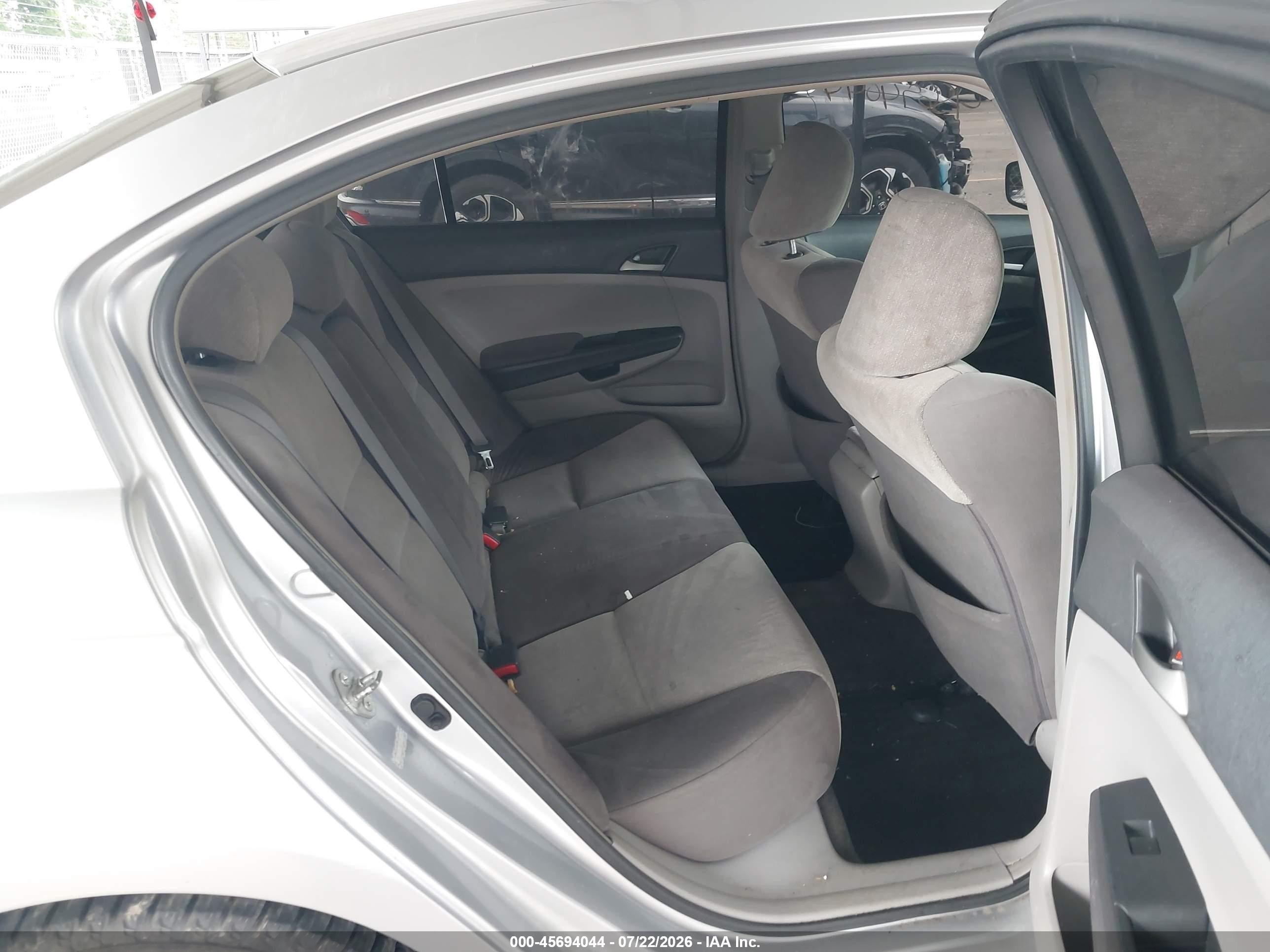 2008 Honda Accord 2.4 Lx Silver vin: 1HGCP26318A140779