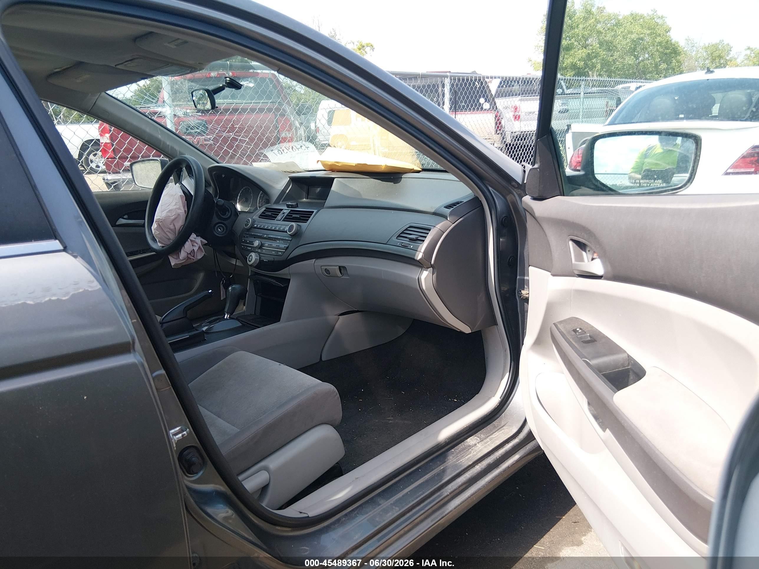 2009 Honda Accord 2.4 Lx Серый vin: 1HGCP26319A052882
