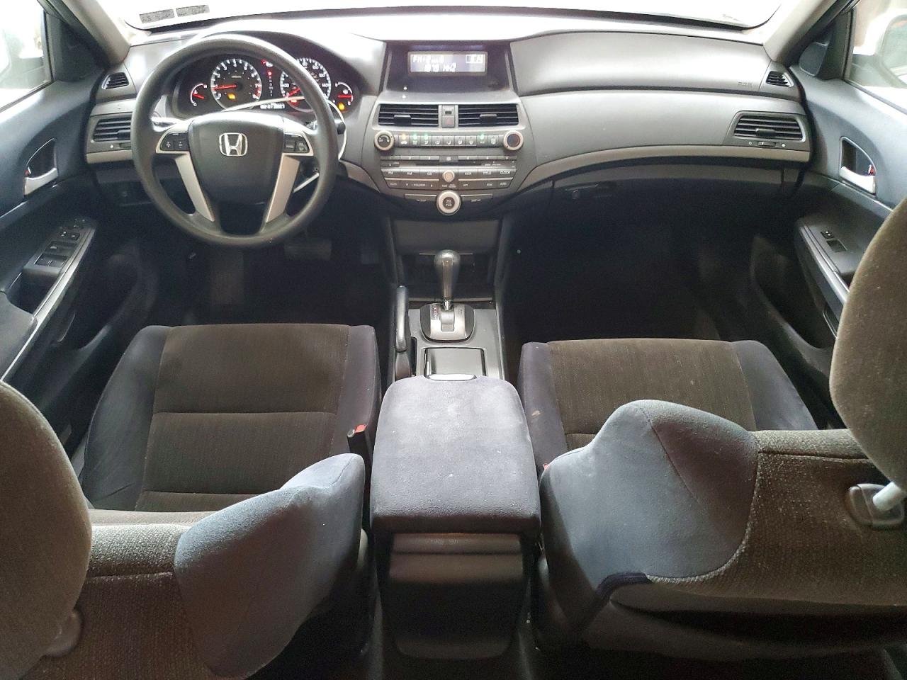 2009 Honda Accord Lx Silver vin: 1HGCP26319A117908