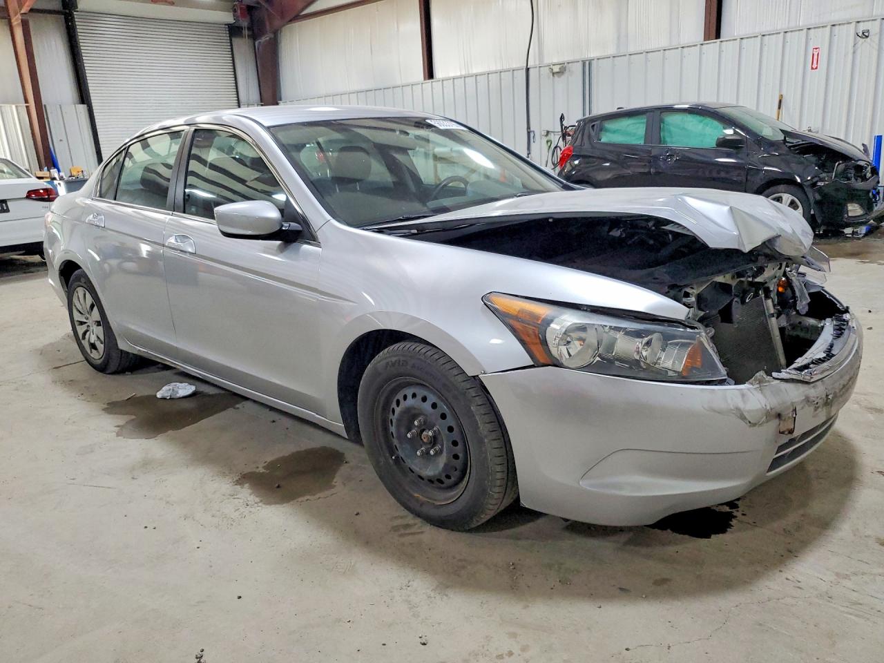2009 Honda Accord Lx Silver vin: 1HGCP26319A117908