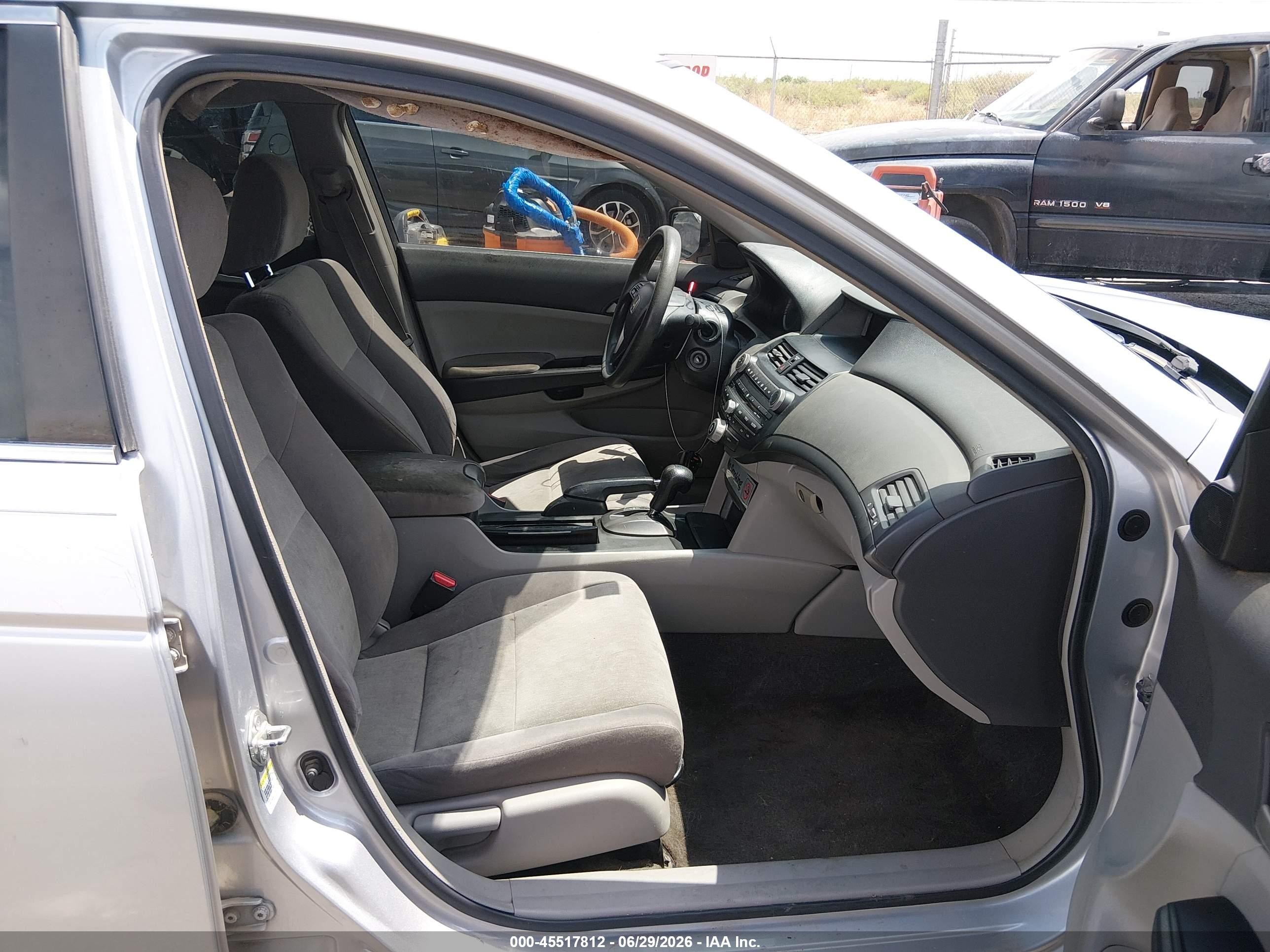 2009 Honda Accord 2.4 Lx Silver vin: 1HGCP26319A136474
